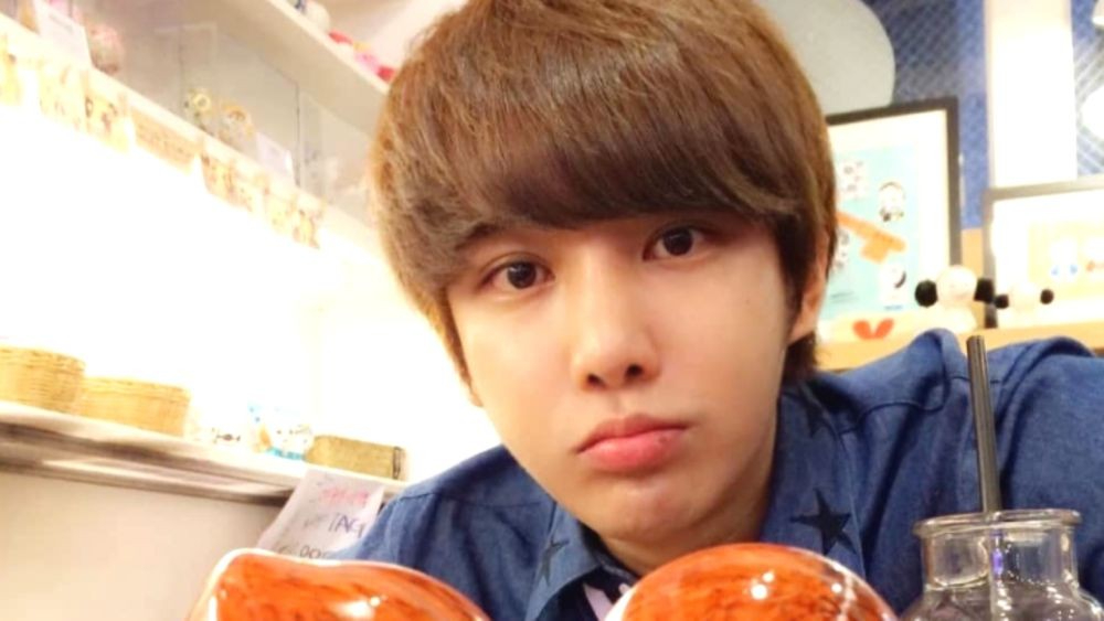 Nam ca sĩ điển trai qua đời đột ngột ở tuổi 32, sau đó mẹ anh cũng mất vì quá nhớ con- Ảnh 4.