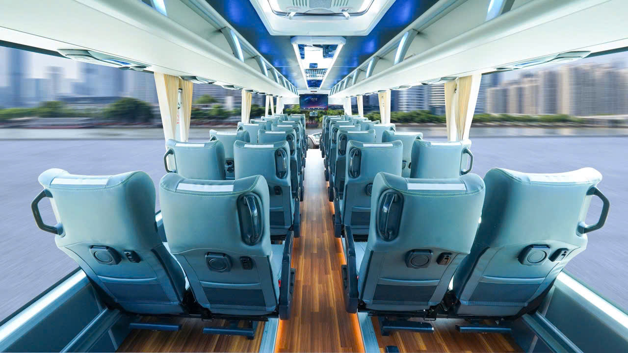 Kim Long Motor xuất khẩu lô xe bus 'made in Vietnam' đầu tiên sang Thái Lan- Ảnh 6. Kim Long Motor xuất khẩu lô xe bus 'made in Vietnam' đầu tiên sang Thái Lan- Ảnh 6.