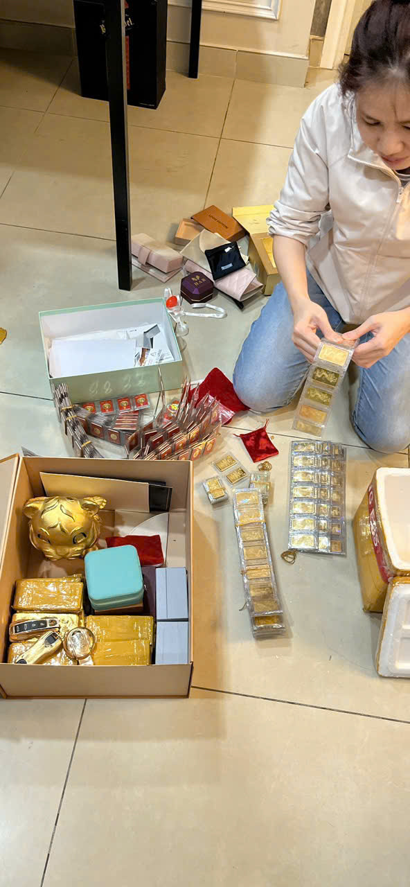 Cận cảnh khối tài sản gây choáng của Mr Pips: 41 ô tô hạng sang, 45 sổ đỏ, hơn 1.000 miếng vàng,... bị kê biên- Ảnh 4.