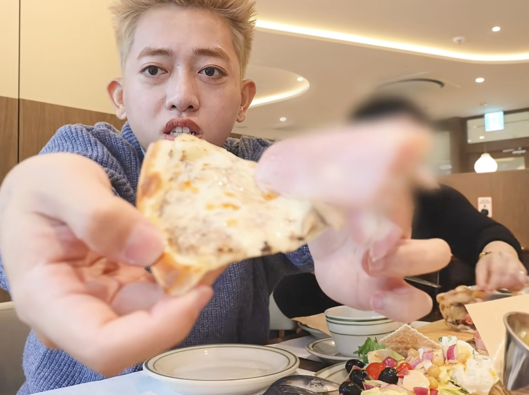 TikToker Việt 1,9 triệu follow Hoàng Anh Panda bất ngờ bị lập biên bản ngay giữa nhà hàng ở Hàn Quốc- Ảnh 2.