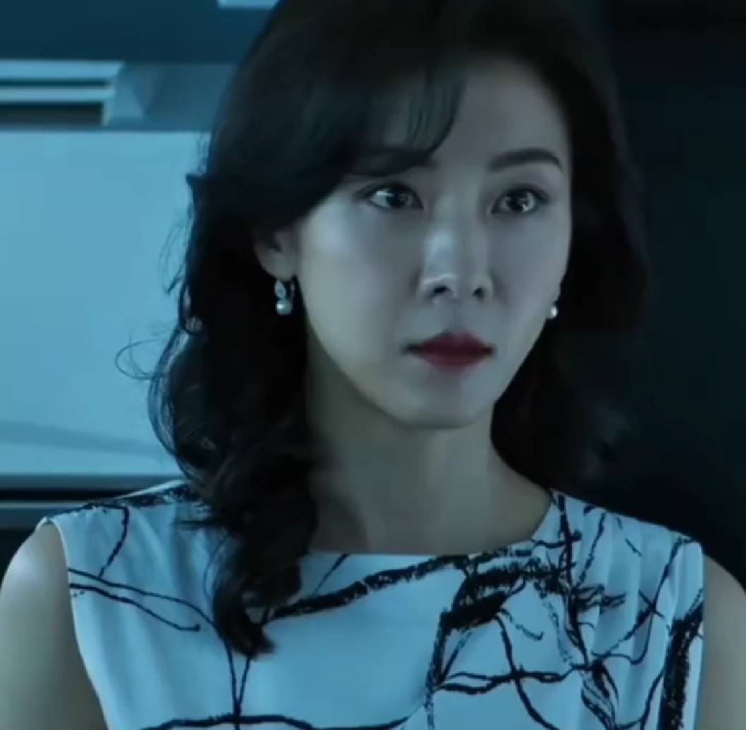 Trần đời chưa thấy diễn viên đóng thế nào đẹp hơn cả minh tinh hạng A thế này, uổng phí nhan sắc xứng tầm báu vật- Ảnh 2. Trần đời chưa thấy diễn viên đóng thế nào đẹp hơn cả minh tinh hạng A thế này, uổng phí nhan sắc xứng tầm báu vật- Ảnh 2.