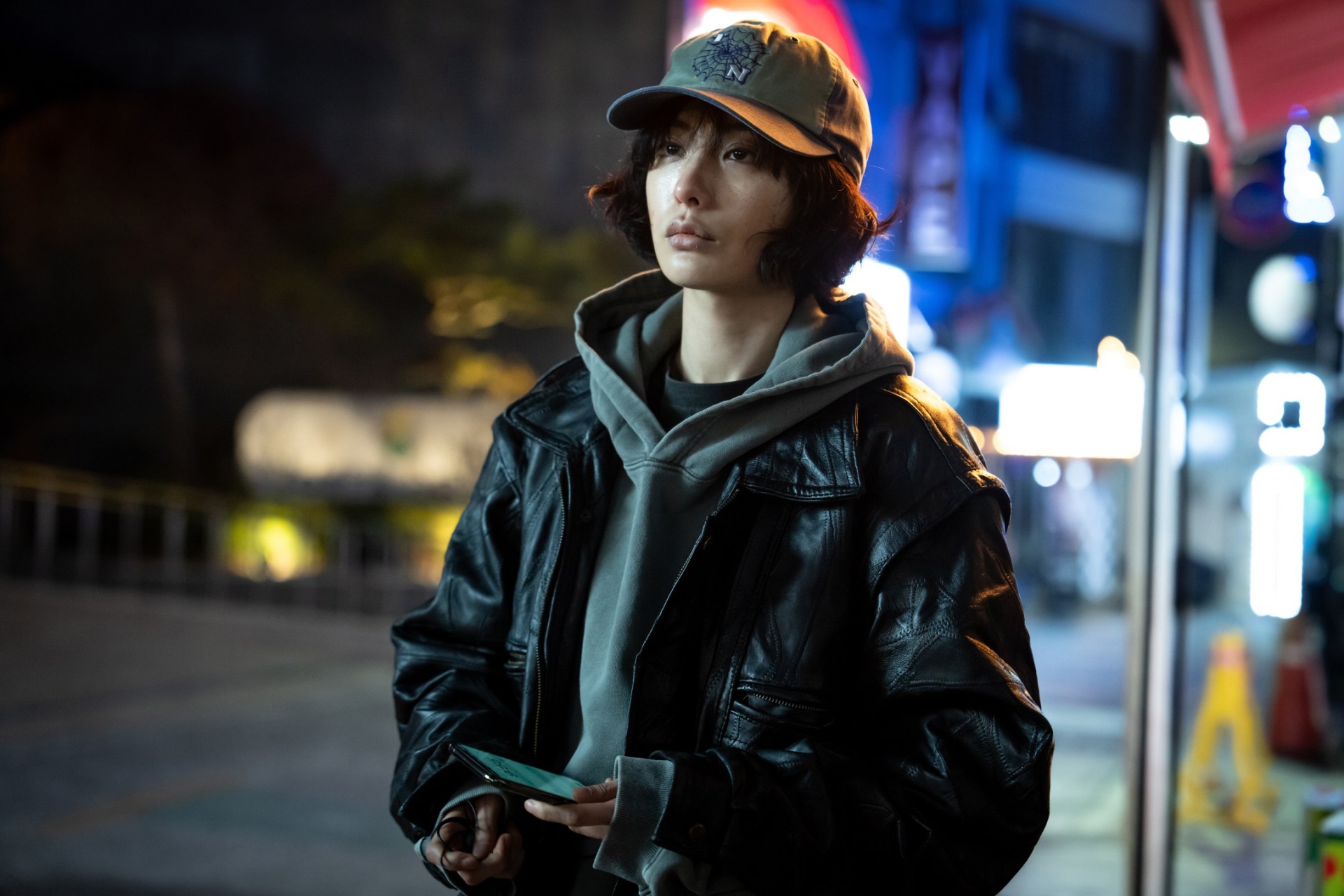 Trần đời chưa thấy diễn viên đóng thế nào đẹp hơn cả minh tinh hạng A thế này, uổng phí nhan sắc xứng tầm báu vật- Ảnh 5. Trần đời chưa thấy diễn viên đóng thế nào đẹp hơn cả minh tinh hạng A thế này, uổng phí nhan sắc xứng tầm báu vật- Ảnh 5.