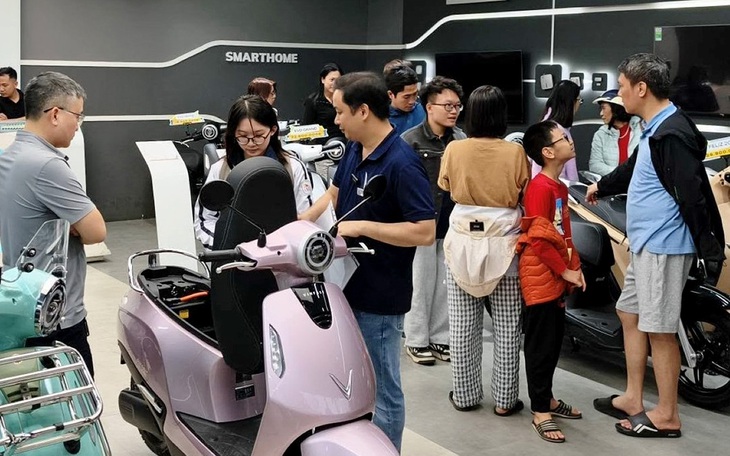 Xe điện nổi lên giữa áp lực giá nhiên liệu và chuyển đổi xanh - Ảnh 3.