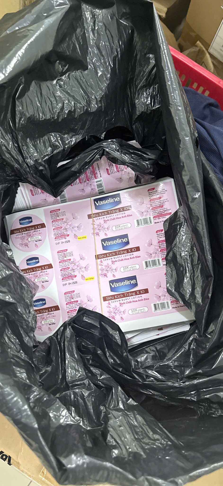 Công an TPHCM đột nhập 