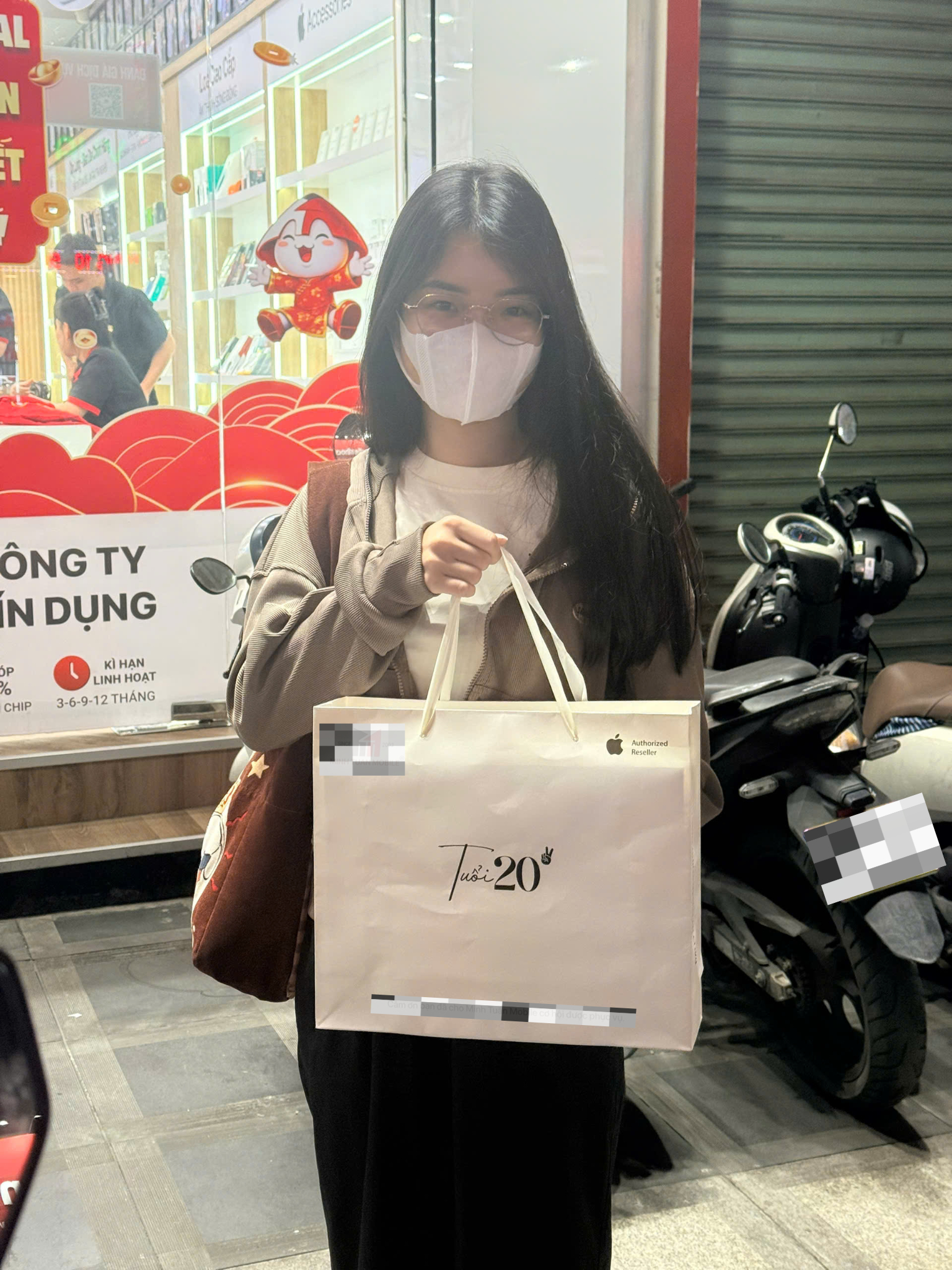 Mua điện thoại 19 triệu khi chỉ có 2 triệu, 