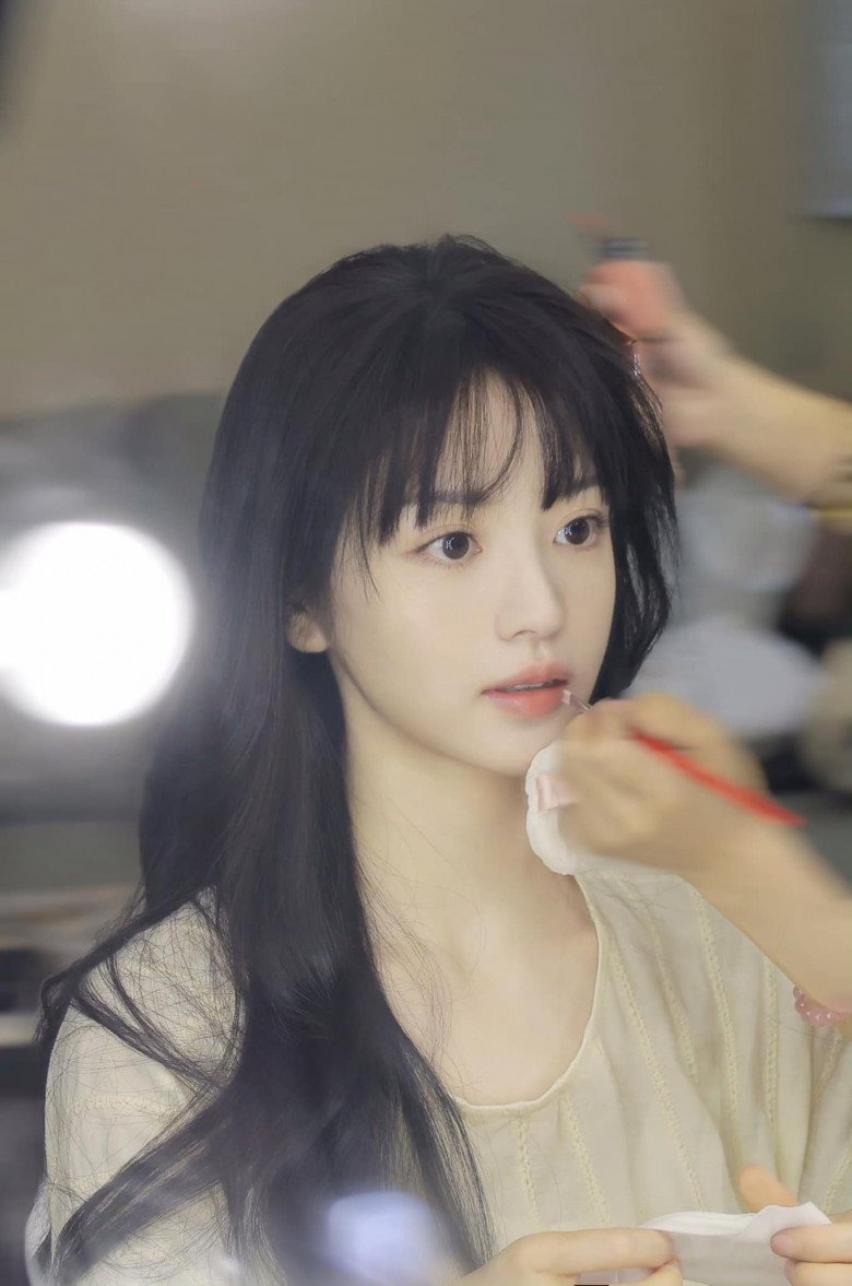 Nữ thần phim cổ trang sở hữu gương mặt ngây thơ nhưng body bốc lửa, hễ bước đi là có clip viral- Ảnh 4.