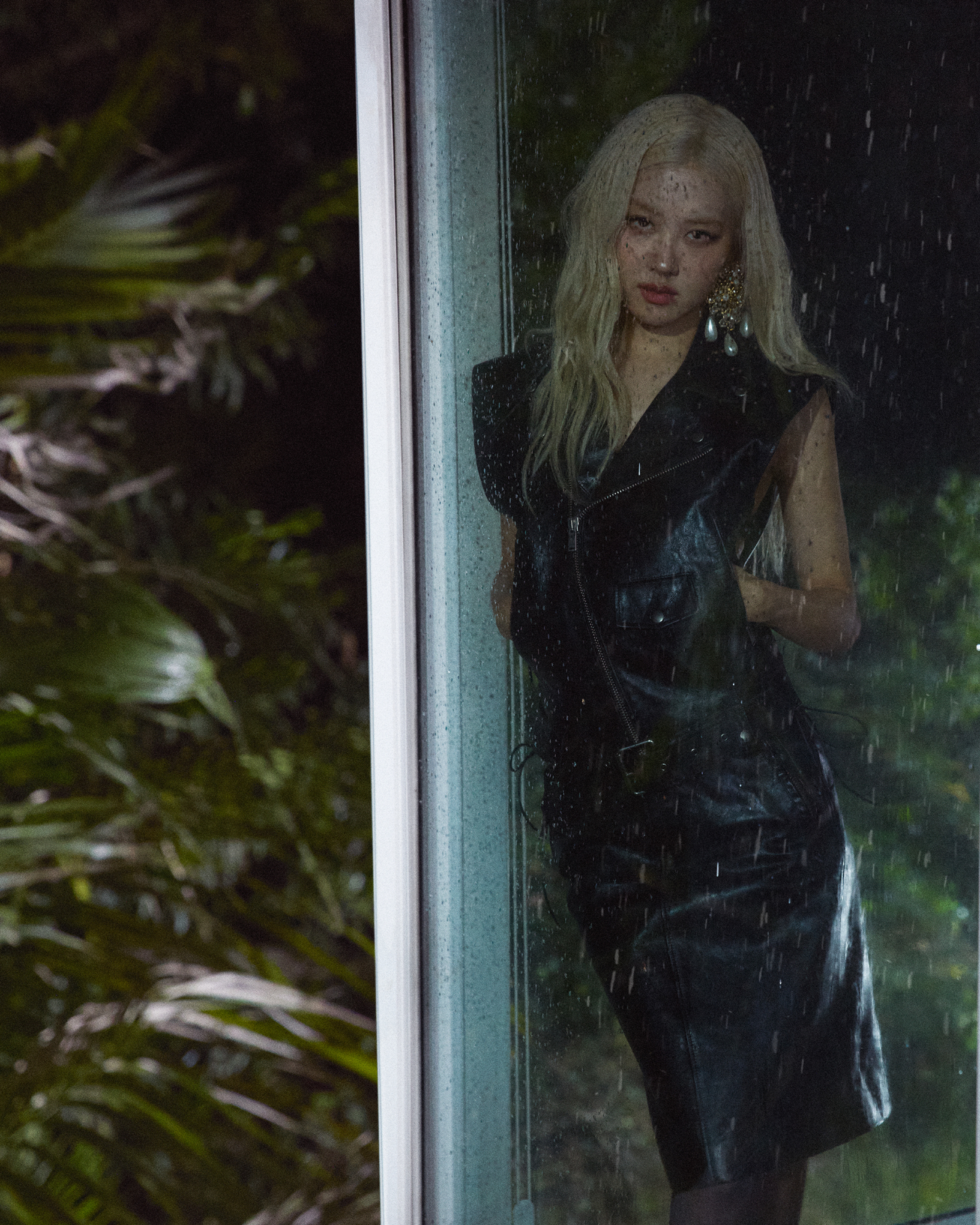 Rosé - cô gái bị chê mặc xấu ở show Saint Laurent hôm đó - đang khiến người ta 