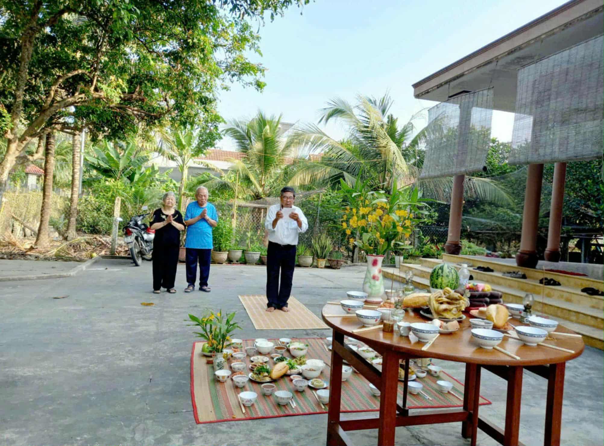 Cúng đất lưu giữ hồn quê - Ảnh 3. cúng đất - Ảnh 2.