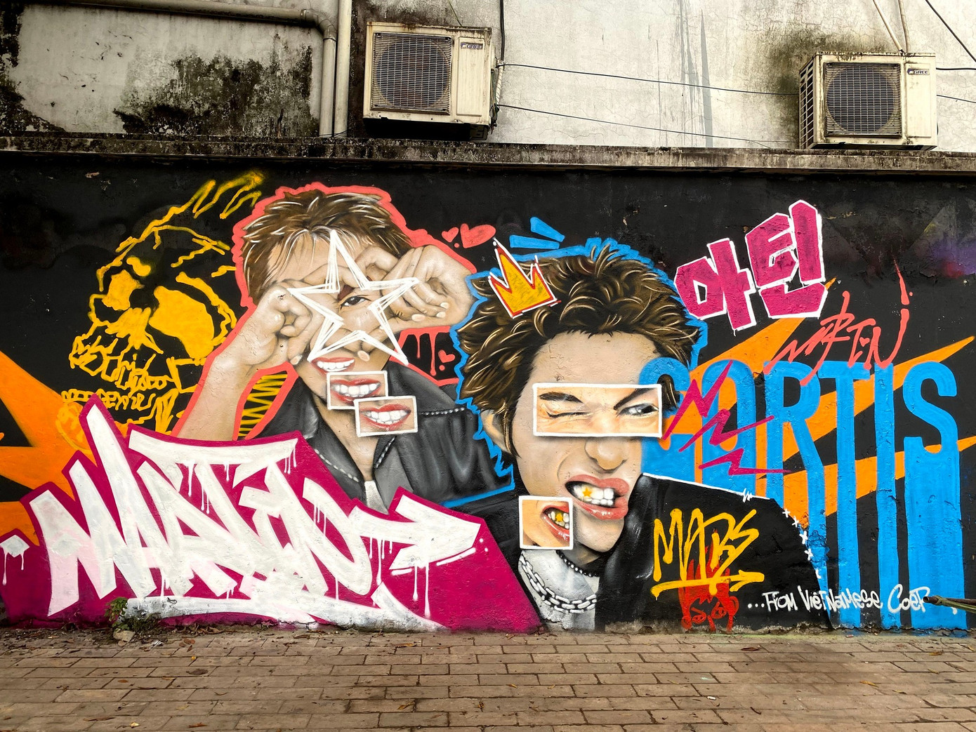 Chuyện gì xảy ra khiến Vincom Bà Triệu chen chúc người tối 20/3?- Ảnh 6.