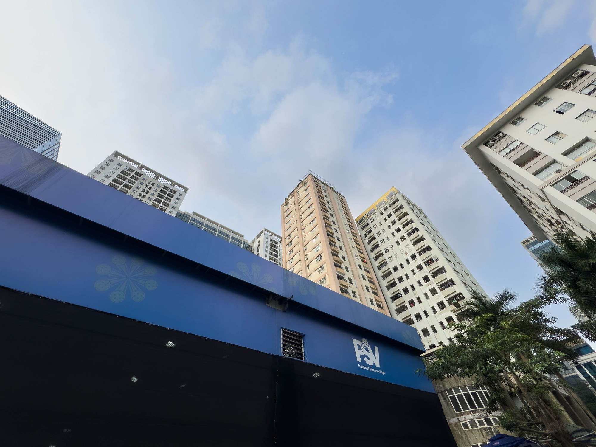 Sân Pickleball trong làng sinh viên Hacinco: Nghỉ 10 ngày để cải tạo nhưng… vẫn y nguyên!- Ảnh 2. Sân Pickleball trong làng sinh viên Hacinco: Nghỉ 10 ngày để cải tạo nhưng… vẫn y nguyên!- Ảnh 2.