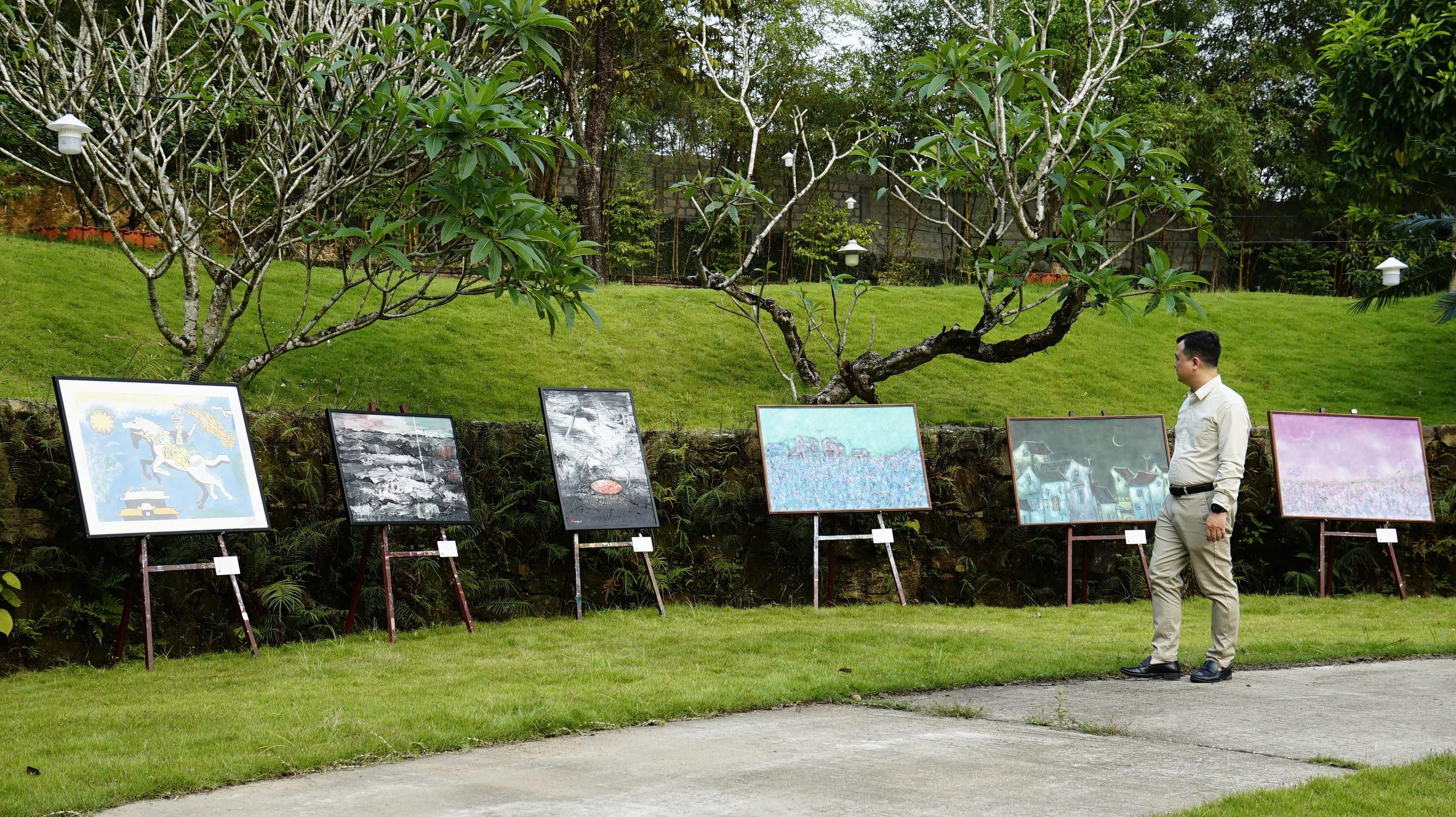 Thơ mộng triển lãm 'Giấc mơ của những giấc mơ'- Ảnh 7.