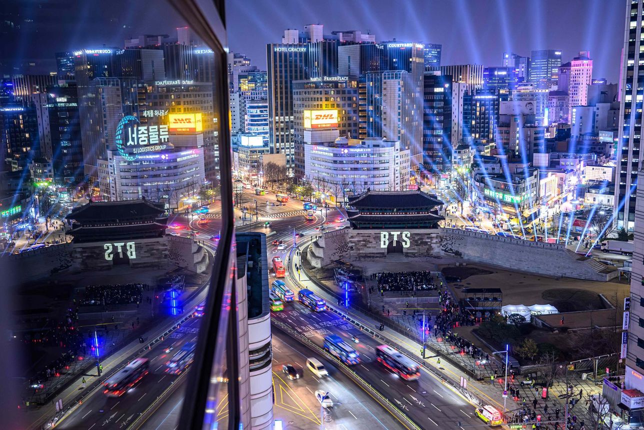 Seoul phủ tím: Cổng thành Sungnyemun, tháp Namsan, hàng nghìn drone trên sông Hàn và hơn thế nữa!- Ảnh 3.