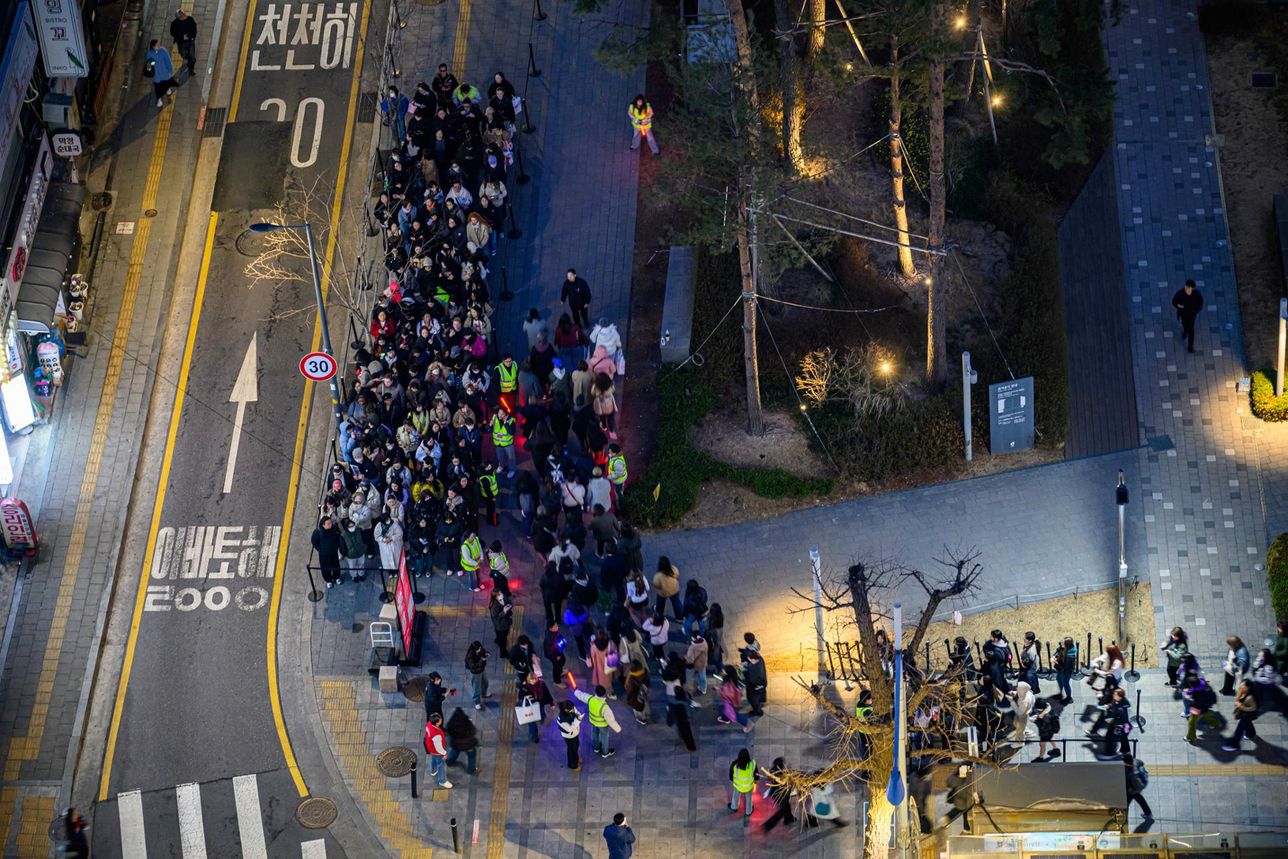 Seoul phủ tím: Cổng thành Sungnyemun, tháp Namsan, hàng nghìn drone trên sông Hàn và hơn thế nữa!- Ảnh 4.