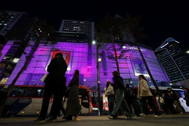 Seoul phủ tím: Cổng thành Sungnyemun, tháp Namsan, hàng nghìn drone trên sông Hàn và hơn thế nữa!- Ảnh 11.