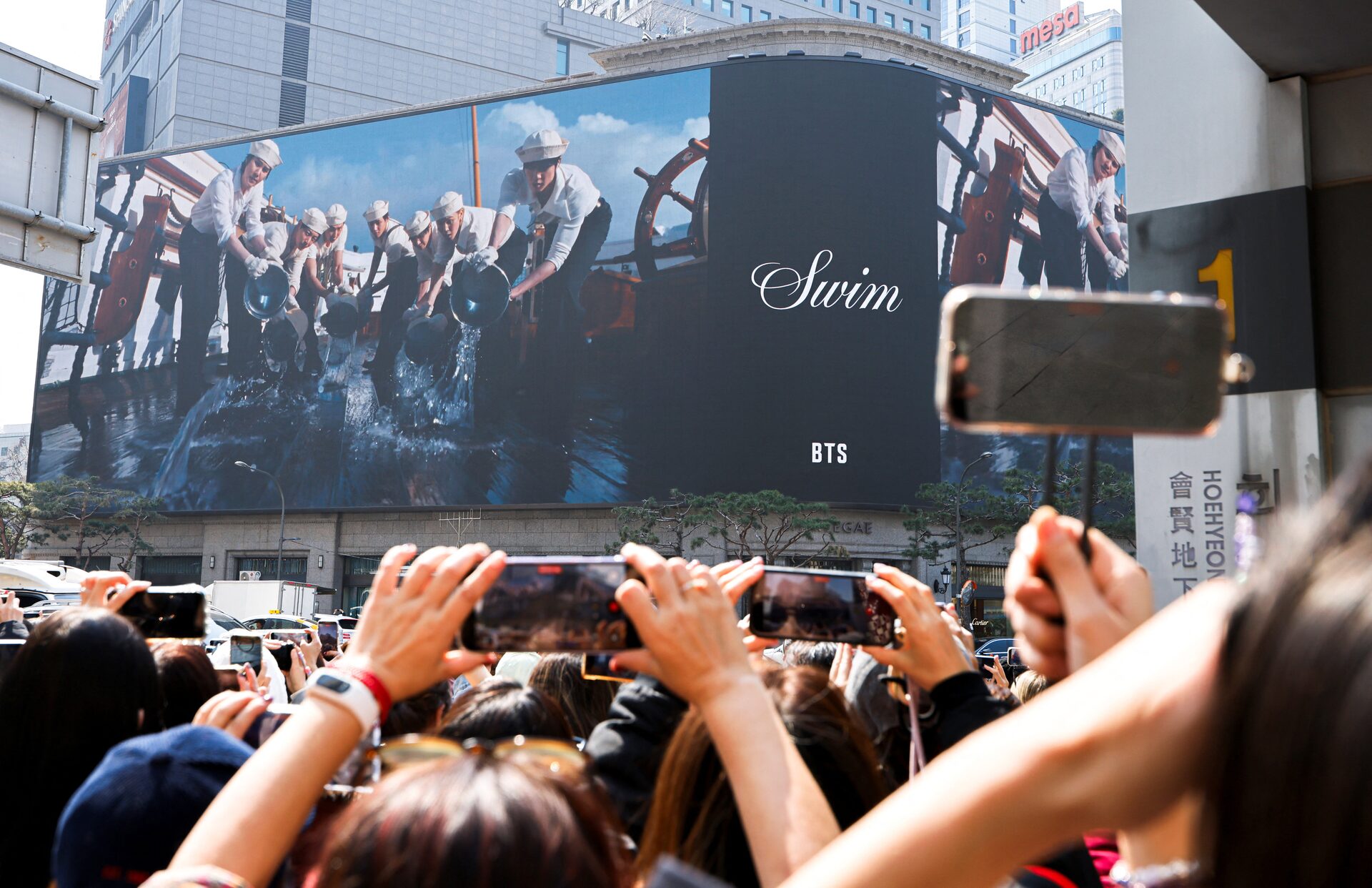 Seoul phủ tím: Cổng thành Sungnyemun, tháp Namsan, hàng nghìn drone trên sông Hàn và hơn thế nữa!- Ảnh 14.
