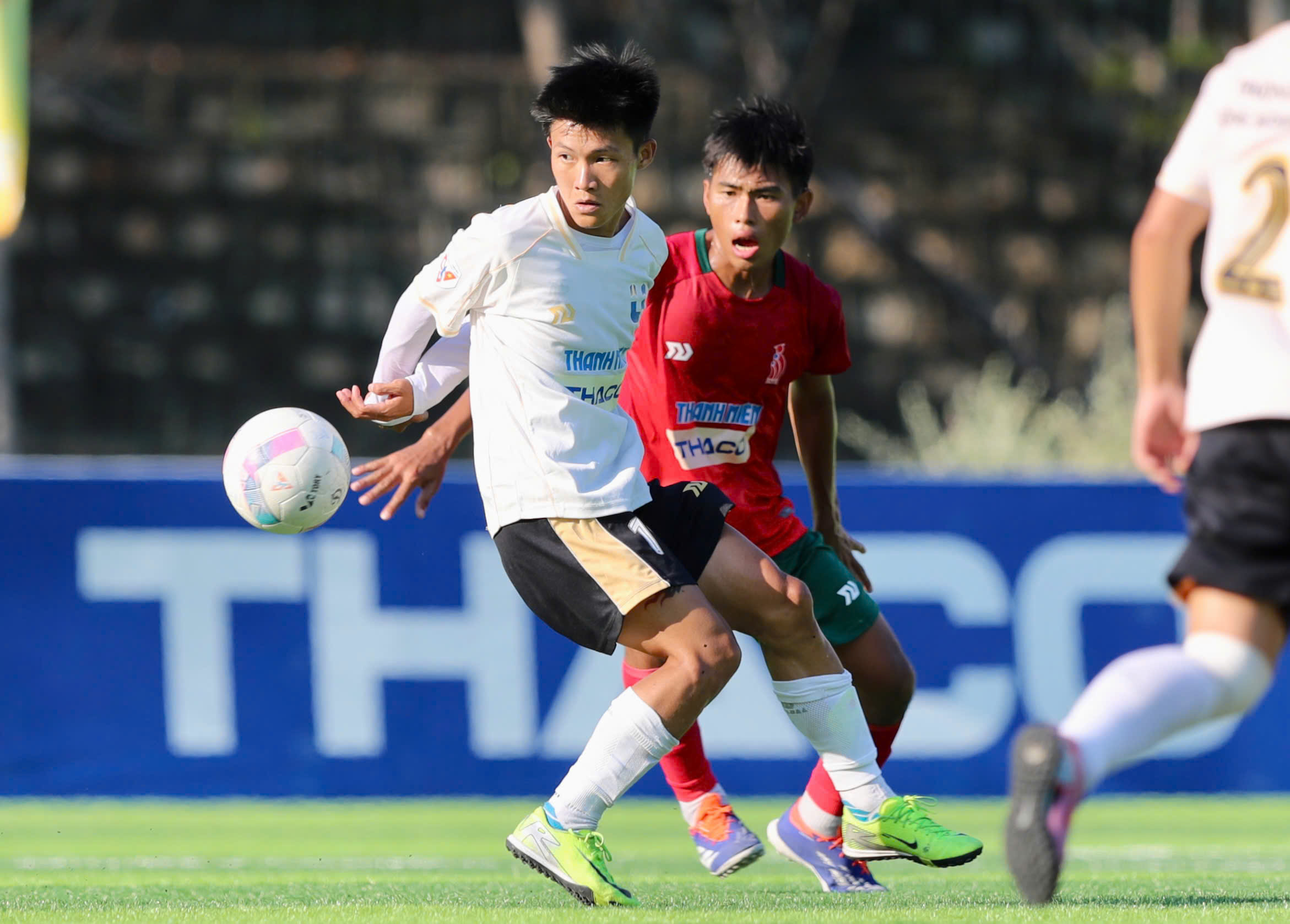 'Hiện tượng' Trường ĐH Công nghiệp TP.HCM đủ sức gây sốc trước 'ông lớn' Thủy lợi?- Ảnh 2. 'Hiện tượng' Trường ĐH Công nghiệp TP.HCM đủ sức gây sốc trước 'ông lớn' Thủy lợi?- Ảnh 2.