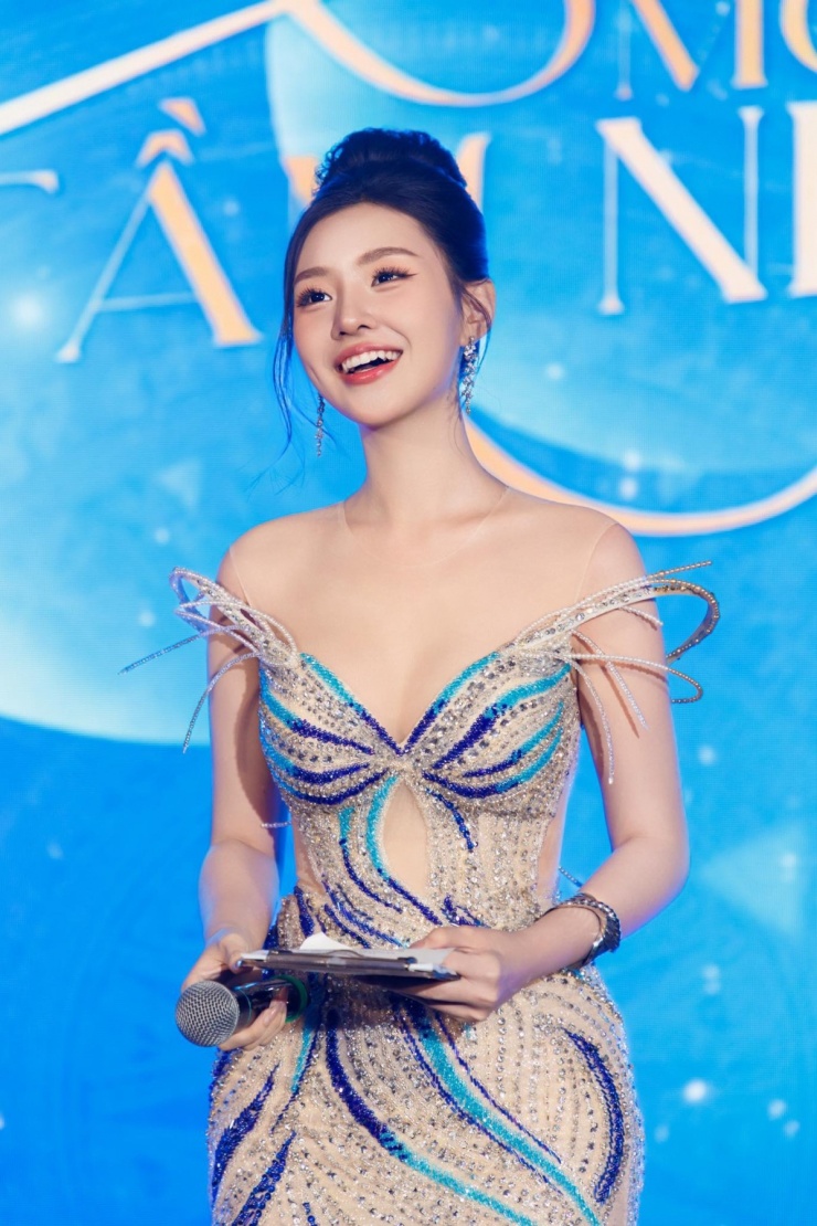 Khánh Như - người đẹp bản lĩnh của Miss World Vietnam - 4
