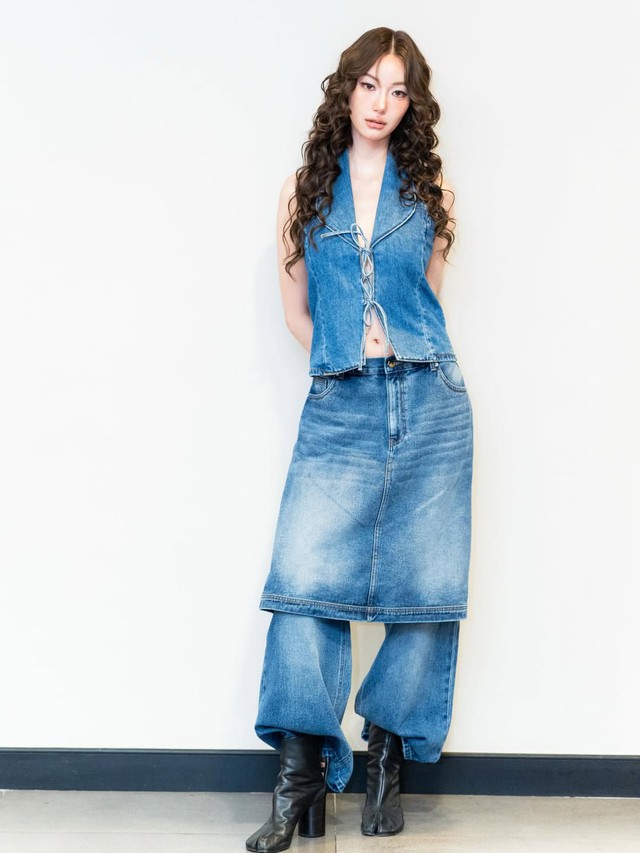 Làm mới phong cách mỗi ngày bằng những thiết kế denim cá tính- Ảnh 3. Làm mới phong cách mỗi ngày bằng những thiết kế denim cá tính- Ảnh 3.
