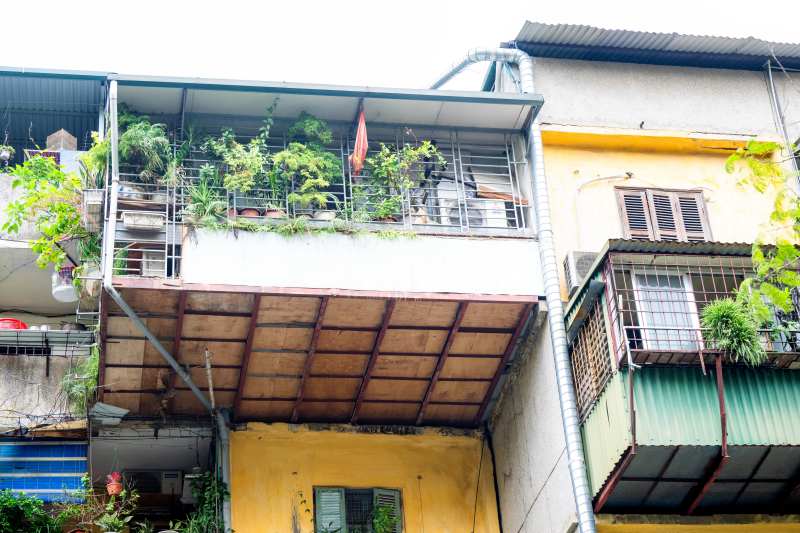 Tận thấy căn nhà “tổ chim” treo lơ lửng bên hông khu tập thể cũ tại Hà Nội: Tận thấy căn nhà “tổ chim” treo lơ lửng bên hông khu tập thể cũ tại Hà Nội: