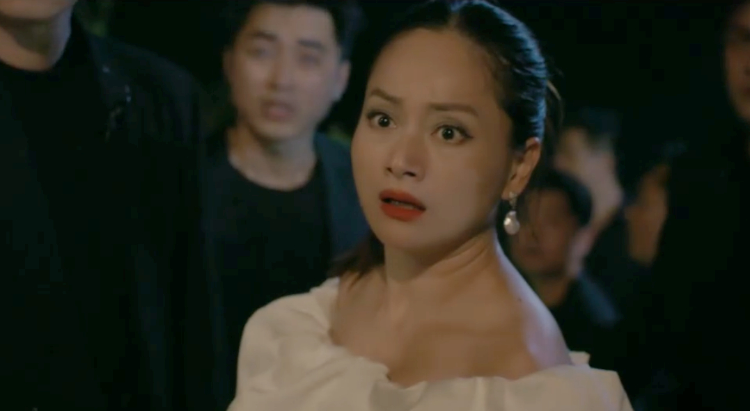 Phim Việt gây sốc vì ngập cảnh 18+ vượt mức cho phép, xem tới đâu đỏ mặt tới đó- Ảnh 4.