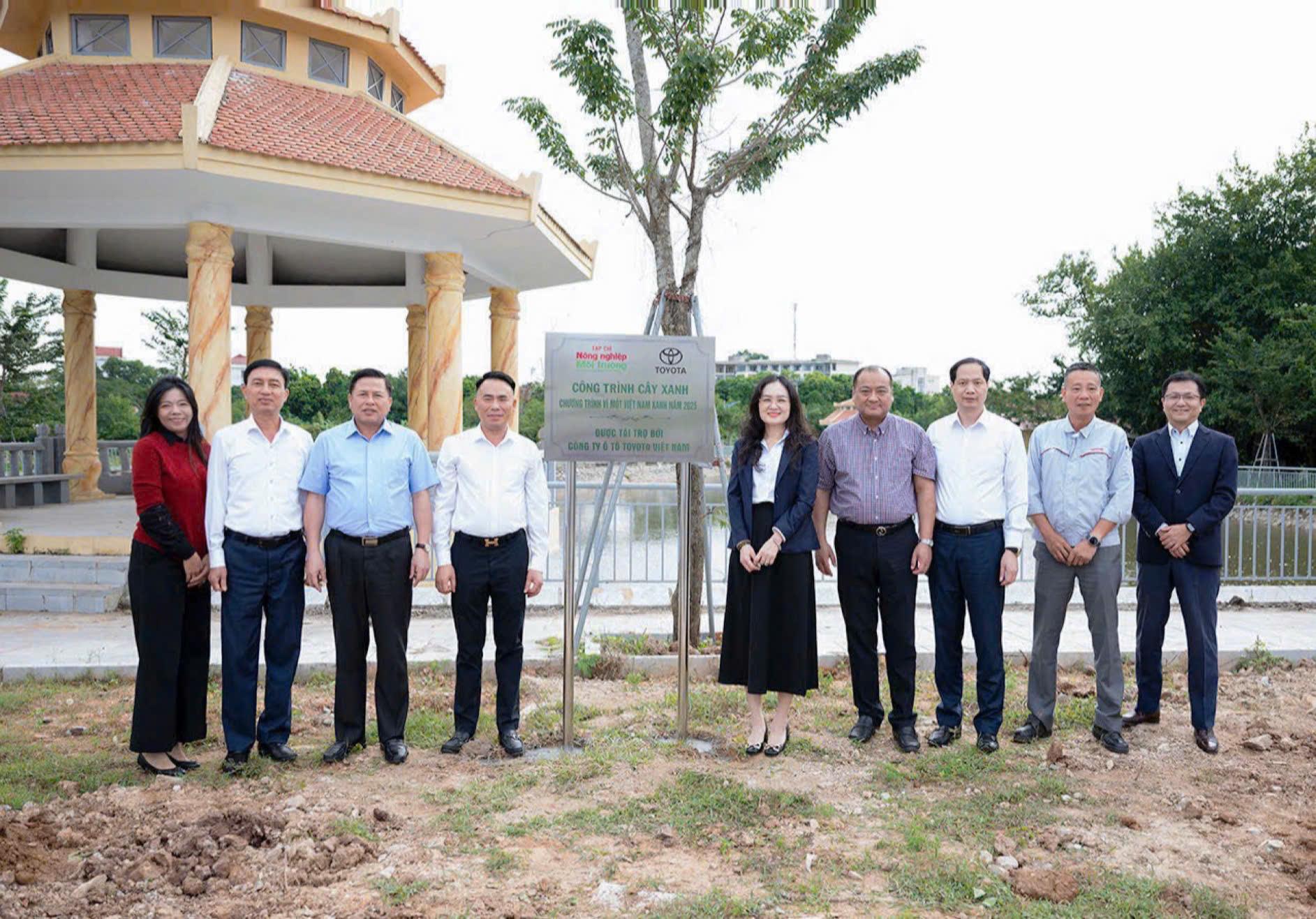 Toyota cam kết vì một Việt Nam xanh hơn, sạch hơn và hạnh phúc hơn- Ảnh 3.