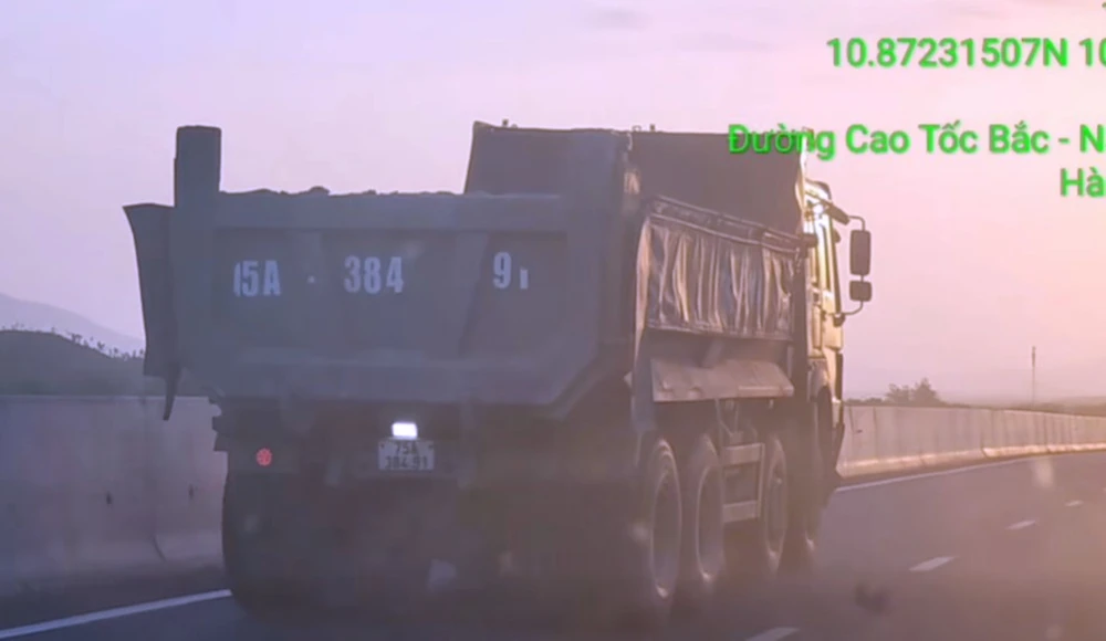 dai-dung-khan-cap (2).jpg