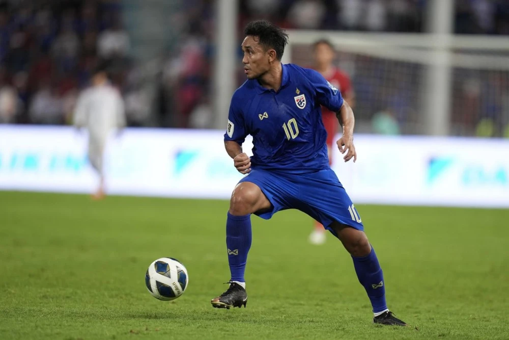 Tiền đạo huyền thoại của tuyển Thái Lan, Dangda, 37 tuổi quay lại tuyển tiếp Turkmenistan. Ảnh: B.P HLV- Anthony Hudson-1.jpg