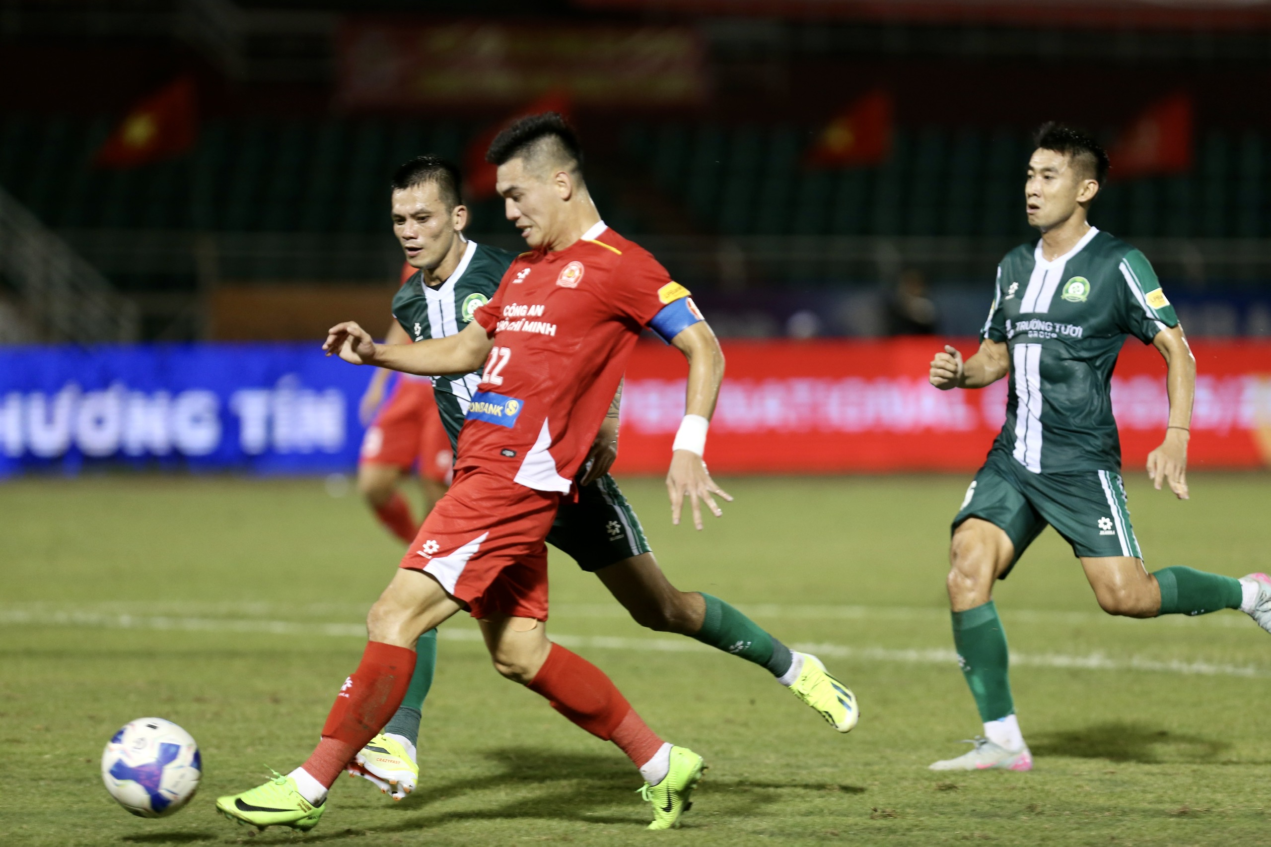 Tiến Linh không đáng bị chỉ trích và gây sức ép tâm lý- Ảnh 2. Tiến Linh không đáng bị chỉ trích và gây sức ép tâm lý- Ảnh 2.