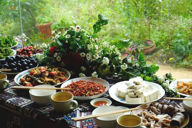 Bản làng xanh mát cách Hà Nội 250km, khách vượt xa đến hái rau, tự nấu cơm 4 Bữa ăn mộc mạc với một số nguyên liệu "cây nhà lá vườn" ở bản Luộc