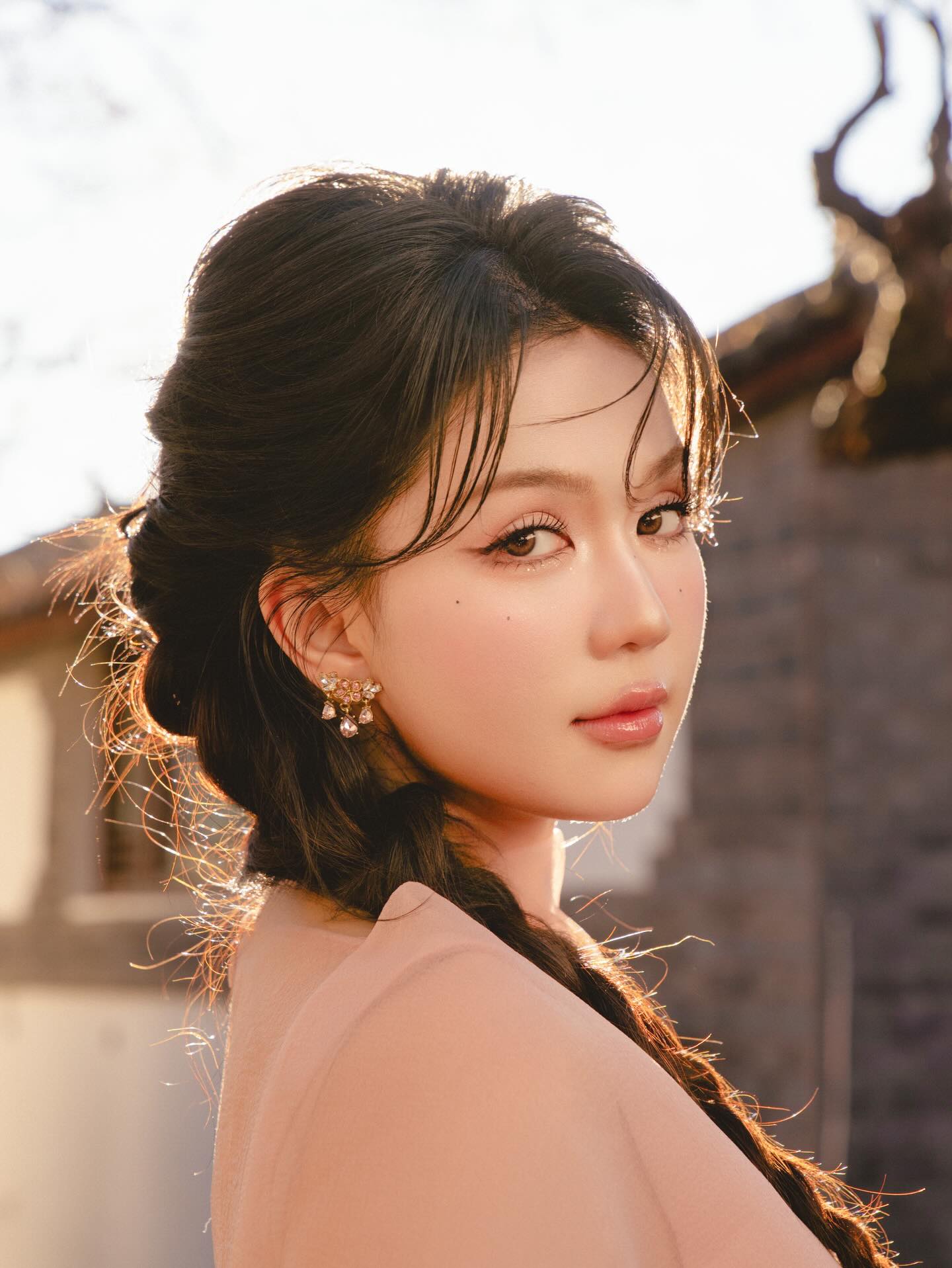 Ngọc Trinh công khai 