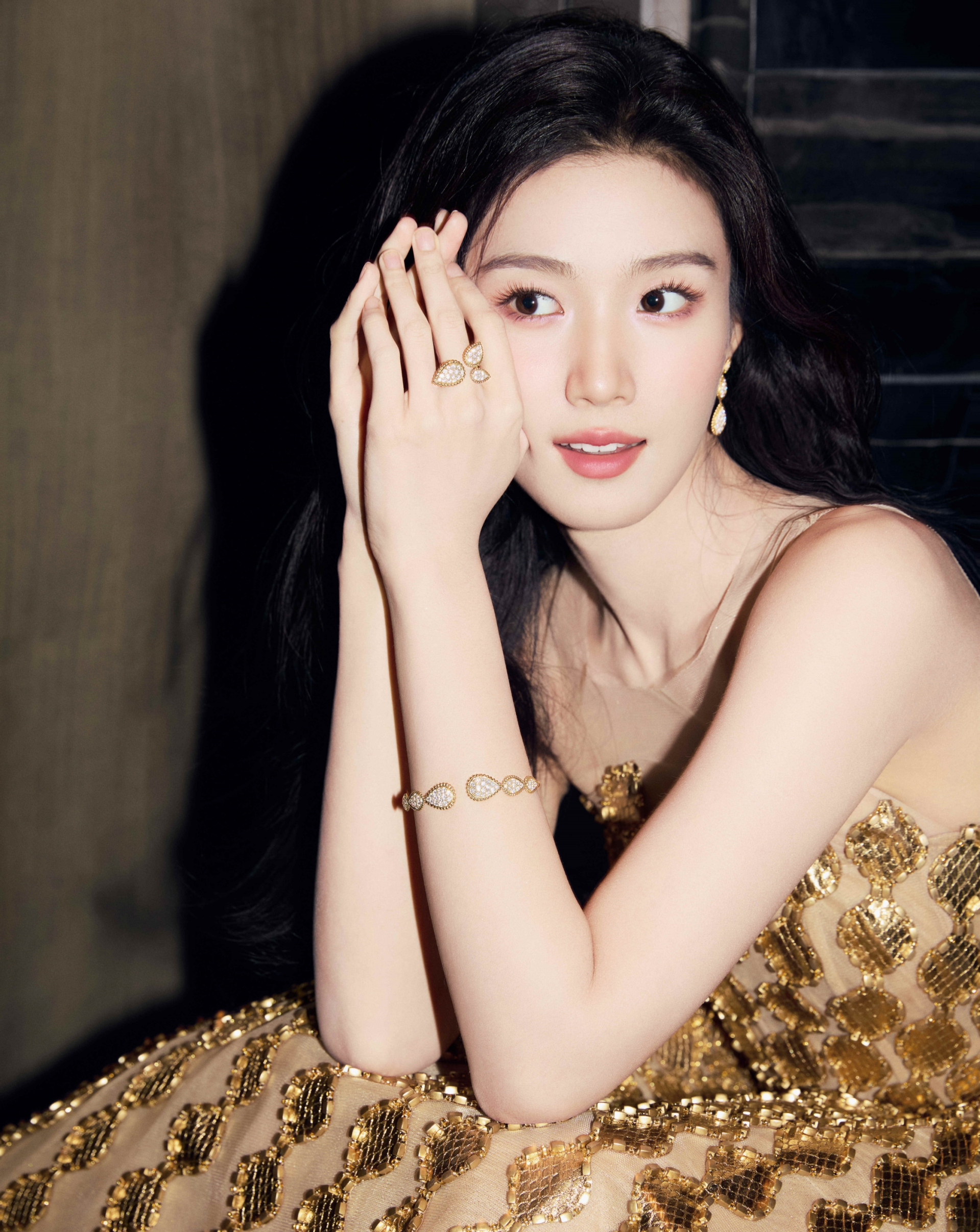 Màn lột xác 180 độ chấn động Trung Quốc: Từ gái quê kém sang đến nữ thần sắc đẹp khiến 12 triệu người mê đắm- Ảnh 2.