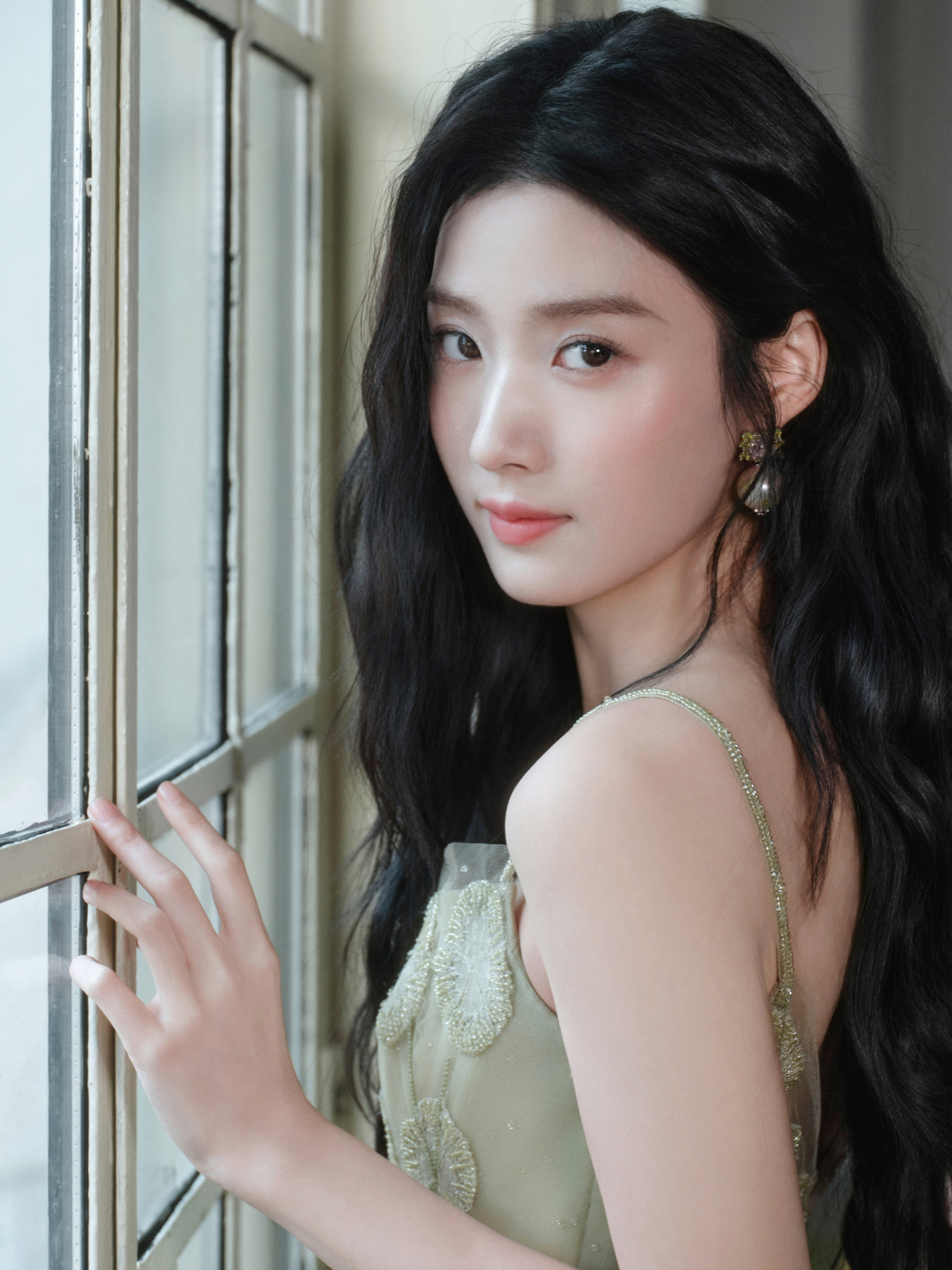 Màn lột xác 180 độ chấn động Trung Quốc: Từ gái quê kém sang đến nữ thần sắc đẹp khiến 12 triệu người mê đắm- Ảnh 4.