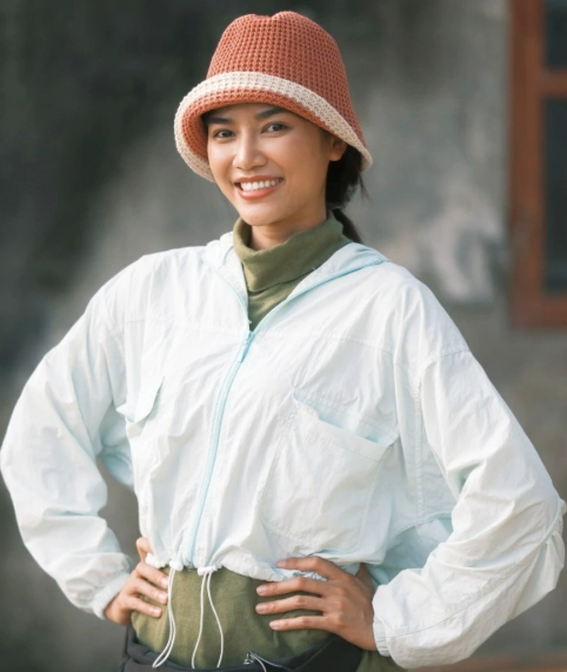 “Cô gái làng chài” Anh Đào: Đời thường xinh đẹp, đi dép mẹ chồng đóng phim - 4