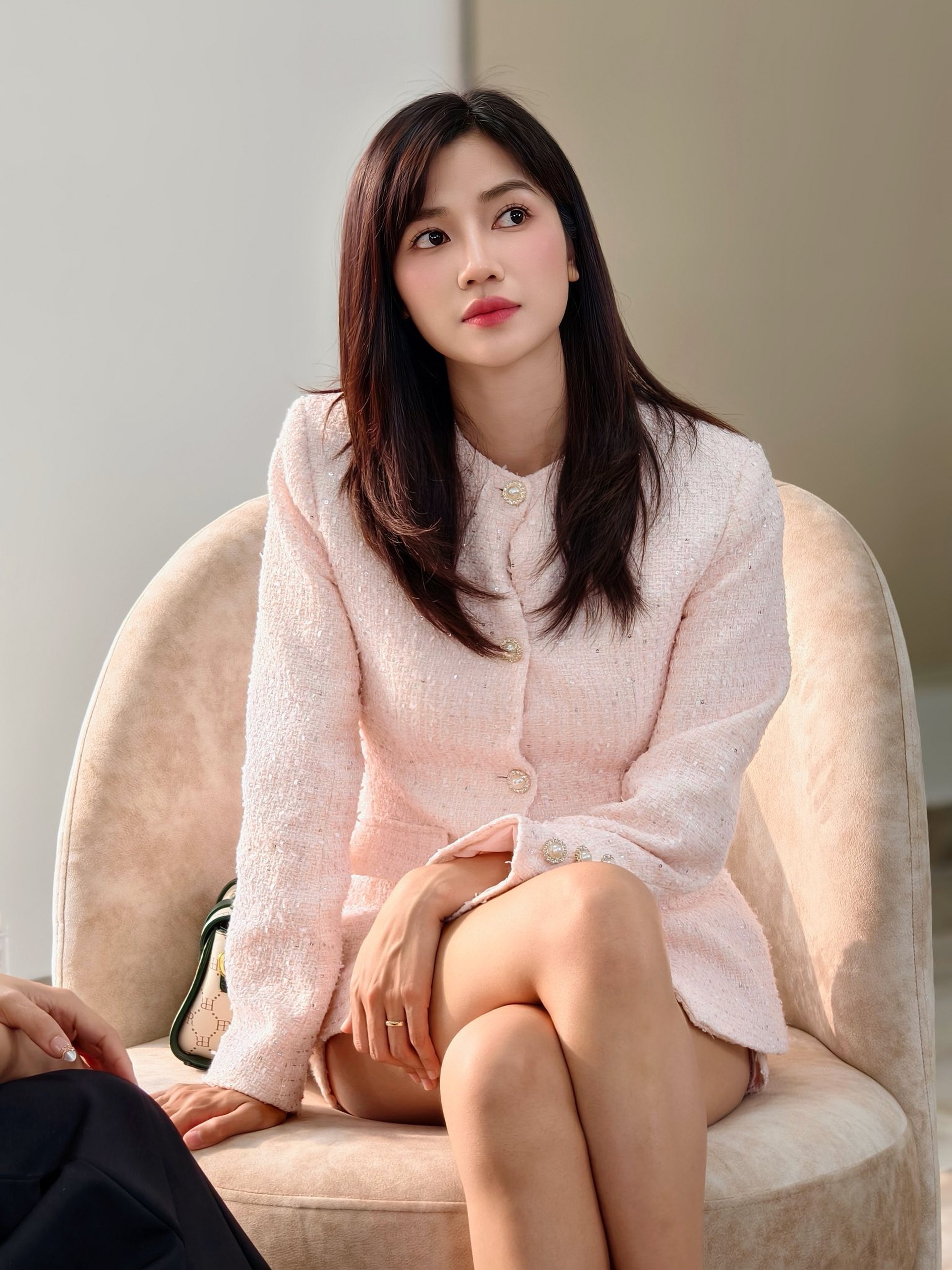 “Cô gái làng chài” Anh Đào: Đời thường xinh đẹp, đi dép mẹ chồng đóng phim - 12