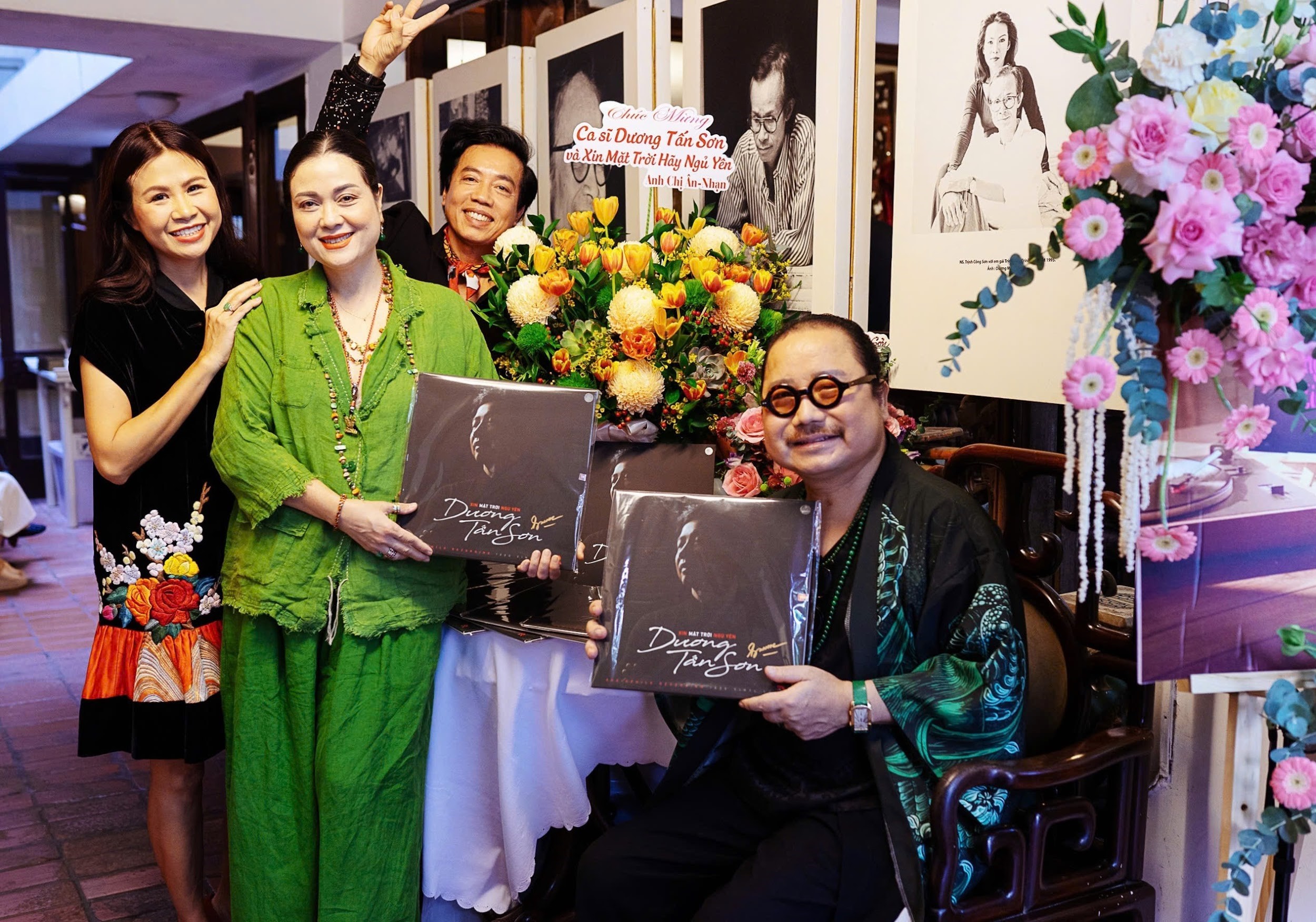 Dương Tấn Sơn từ đĩa than Xin Mặt Trời Ngủ Yên đến đêm nhạc Hãy Yêu Nhau Đi 6 duong-tan-son-5-1766179992.jpg