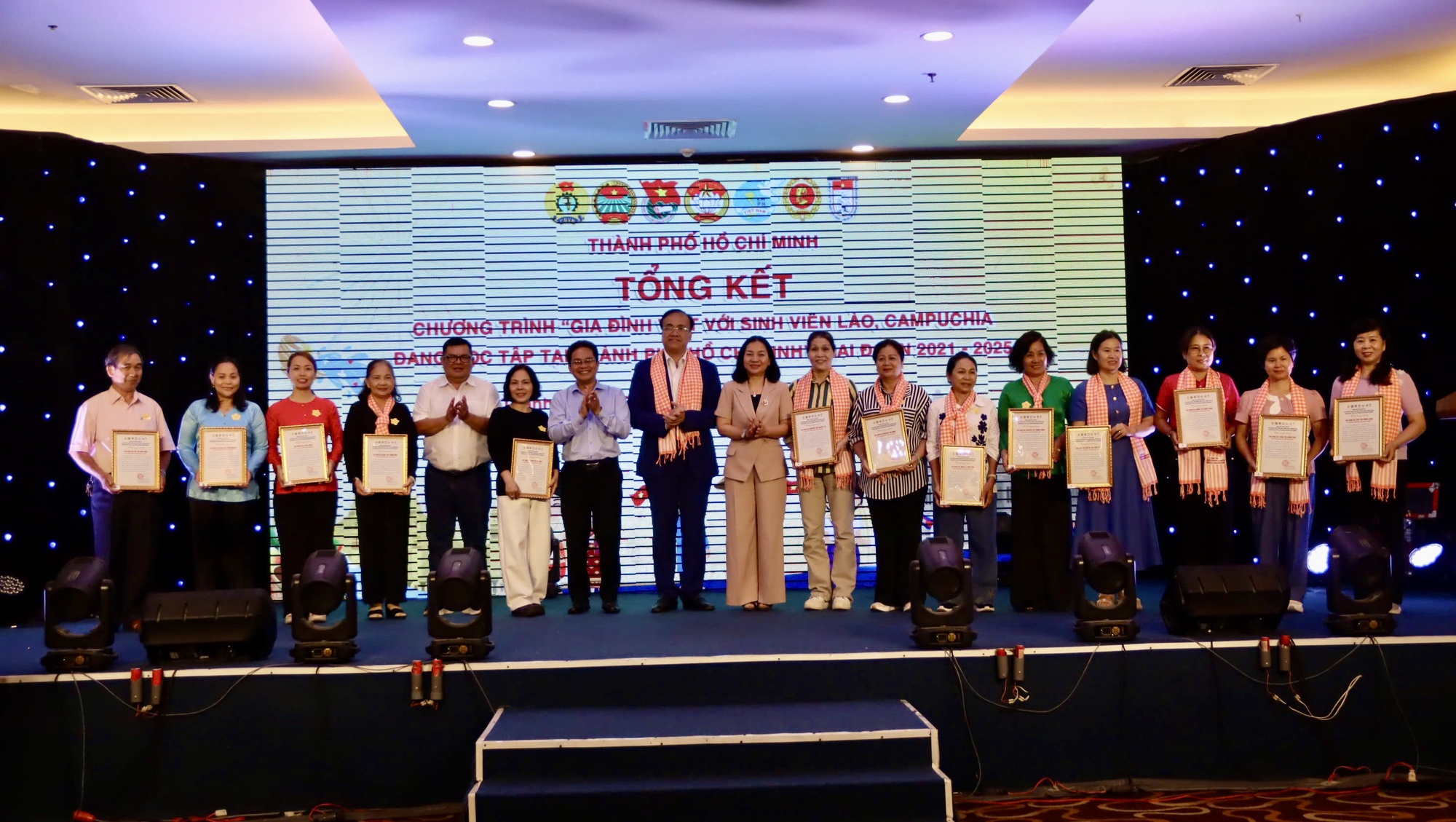 - Ảnh 2. - Ảnh 2.