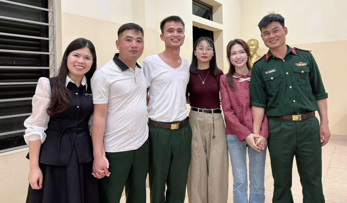 1774096530 617 Hinh anh tinh cam cua Hoa Minzy va ban trai