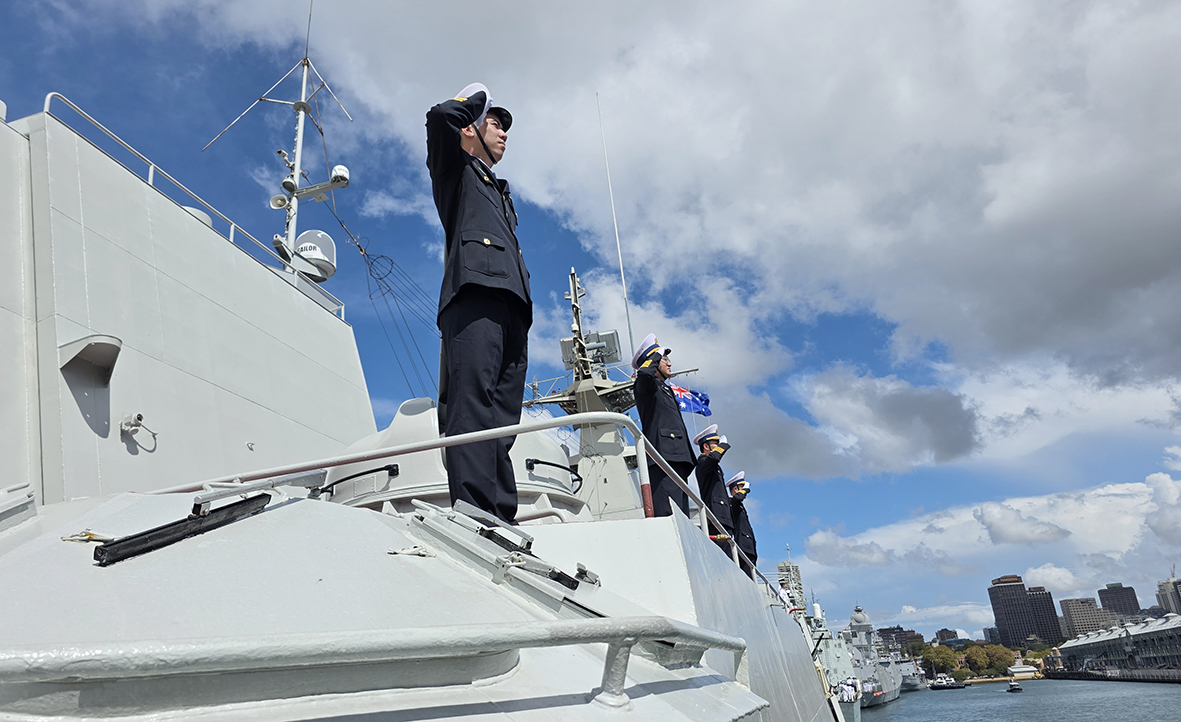 Hình ảnh tàu hộ vệ tên lửa 016-Quang Trung trong lễ duyệt binh tàu Hải quân quốc tế- Ảnh 4.