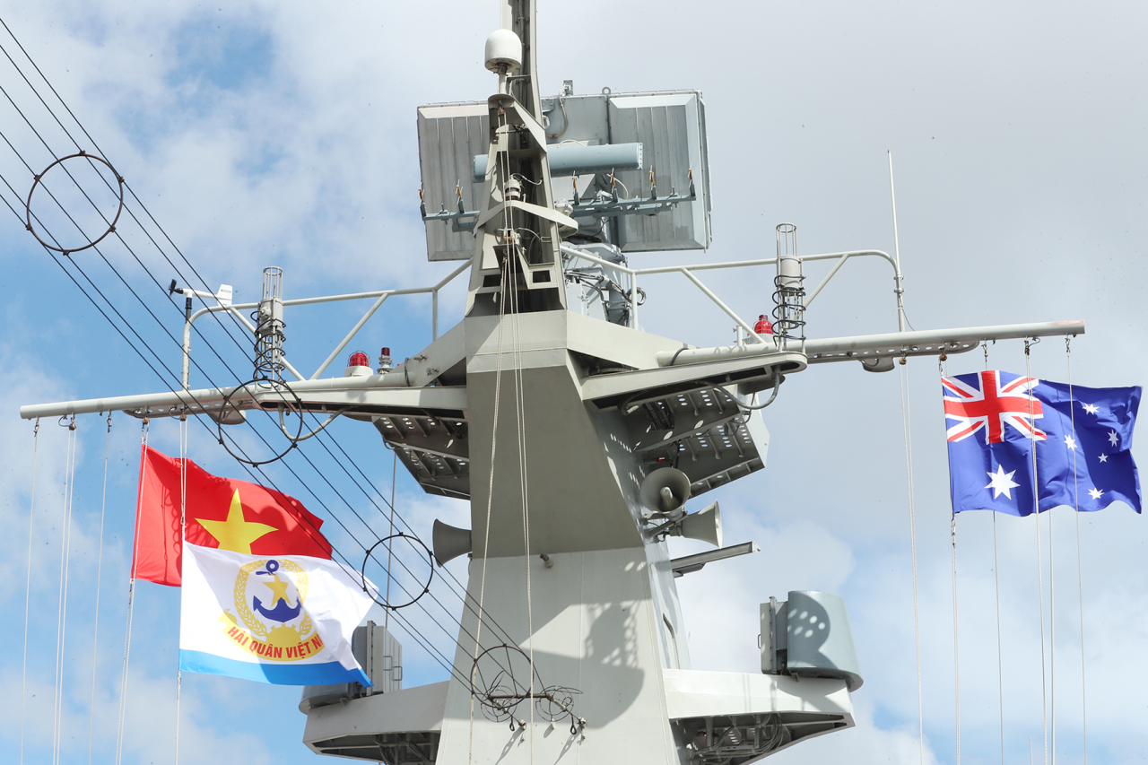 Hình ảnh tàu hộ vệ tên lửa 016-Quang Trung trong lễ duyệt binh tàu Hải quân quốc tế- Ảnh 5.