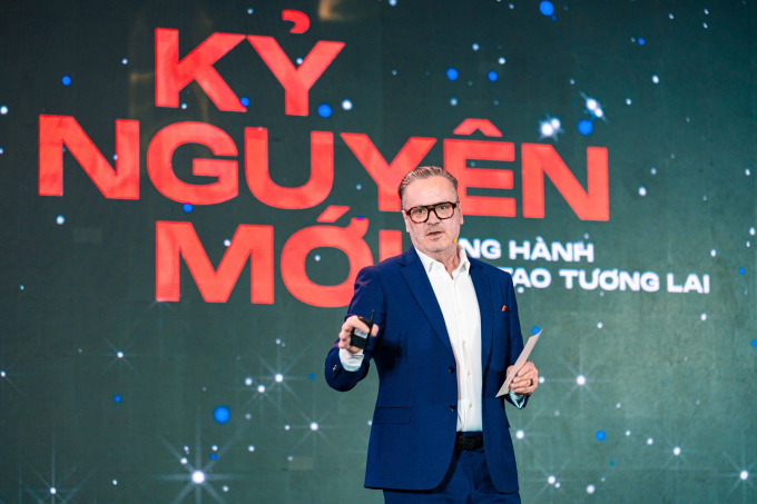 Ông Juha Tanskanen, CEO và CoFounder SuperPark, phát biểu tại sự kiện. Ảnh: Vincom Retail