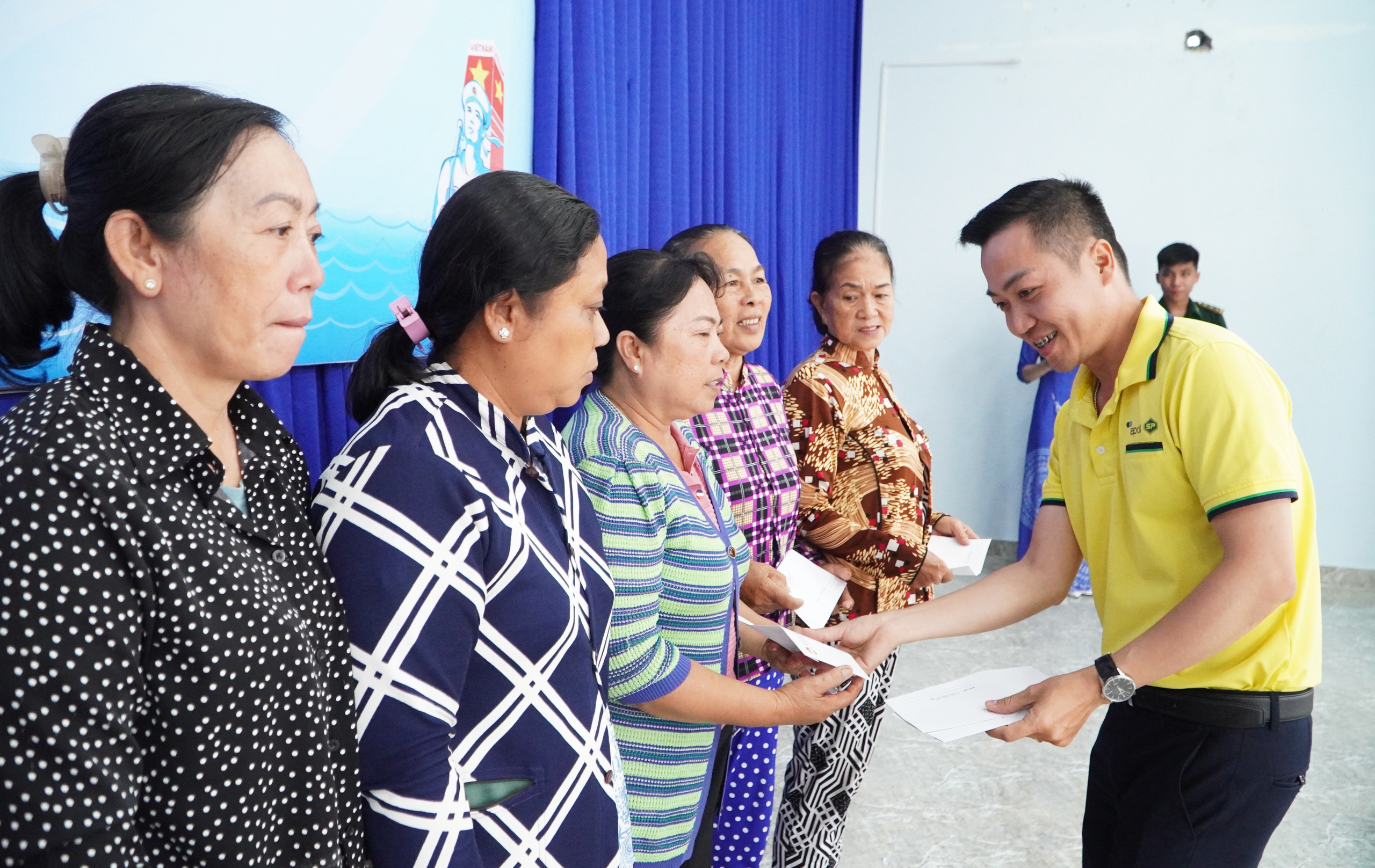 Tuổi trẻ hướng về biển đảo bằng sức mạnh kết nối, tinh thần trách nhiệm 3 Tuổi trẻ hướng về biển đảo bằng sức mạnh kết nối, tinh thần trách nhiệm - Ảnh 6.