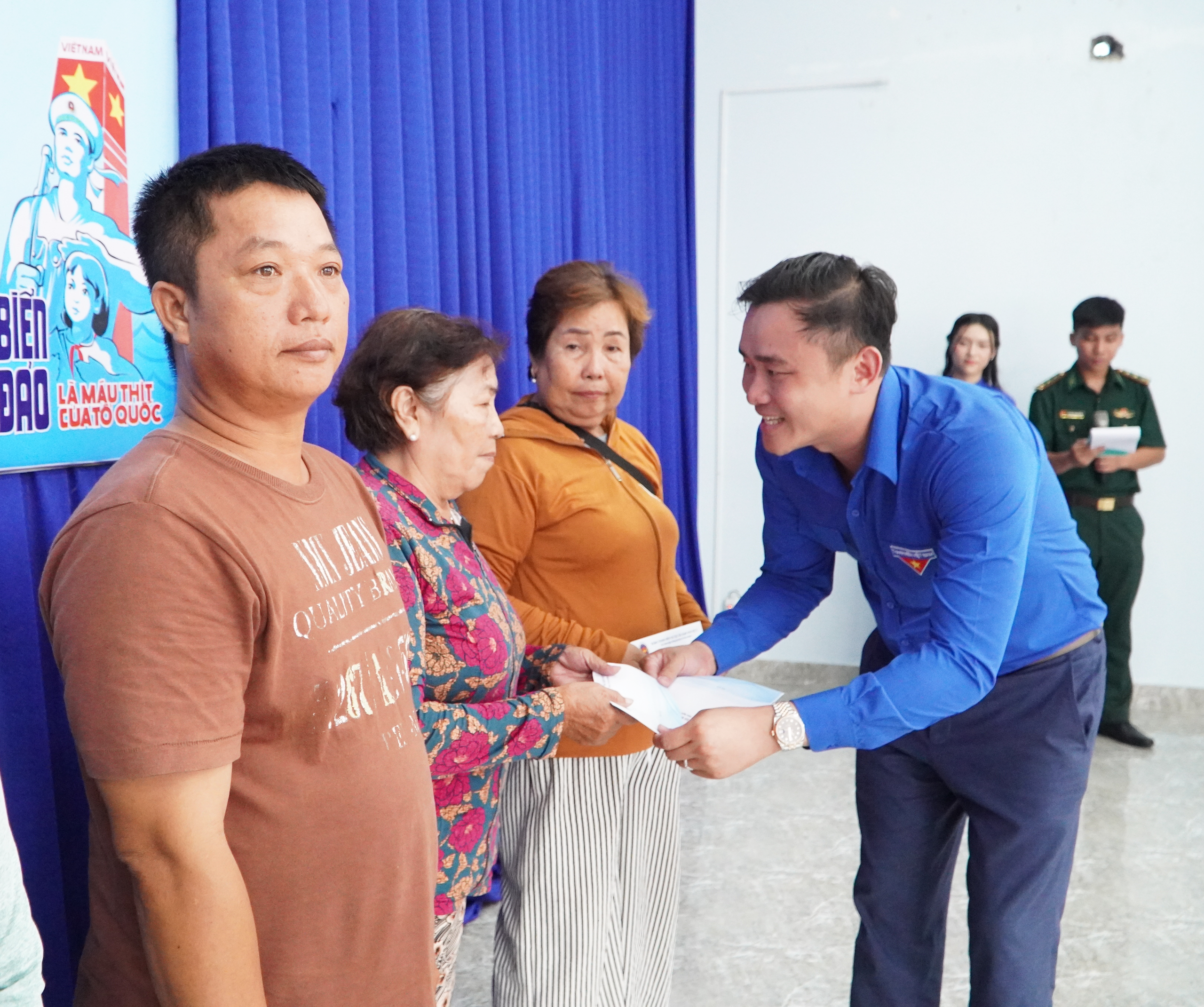 Tuổi trẻ hướng về biển đảo bằng sức mạnh kết nối, tinh thần trách nhiệm 4 Tuổi trẻ hướng về biển đảo bằng sức mạnh kết nối, tinh thần trách nhiệm - Ảnh 7.