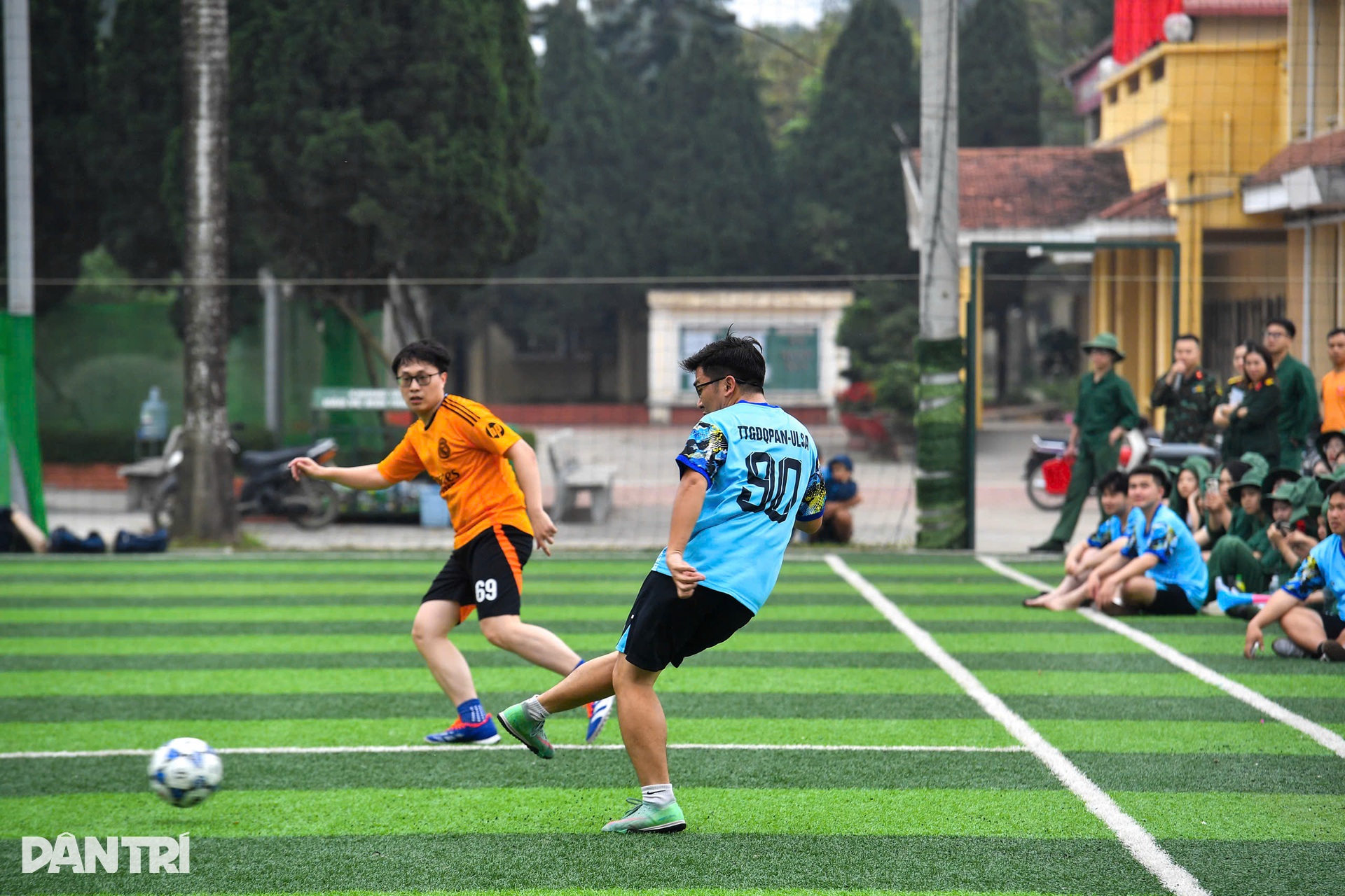 Giao hữu bóng đá kỷ niệm 95 năm Ngày thành lập Đoàn TNCS Hồ Chí Minh - 4