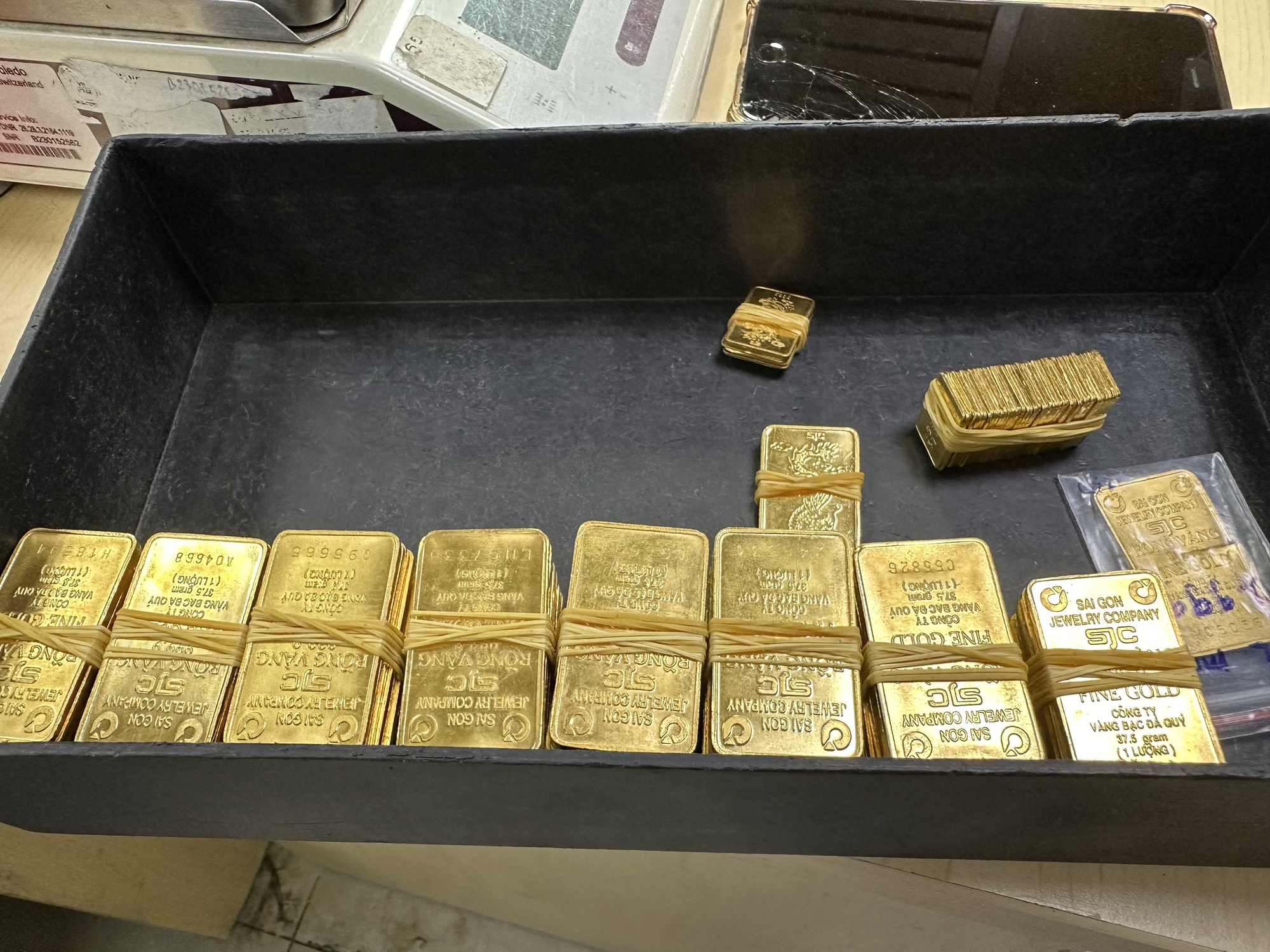 Huy động nguồn lực vàng trong dân- Ảnh 4. Huy động nguồn lực vàng trong dân- Ảnh 4.