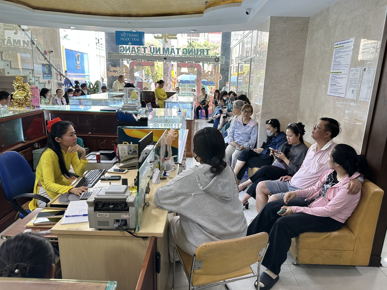 Huy động nguồn lực vàng trong dân- Ảnh 5. Huy động nguồn lực vàng trong dân- Ảnh 5.