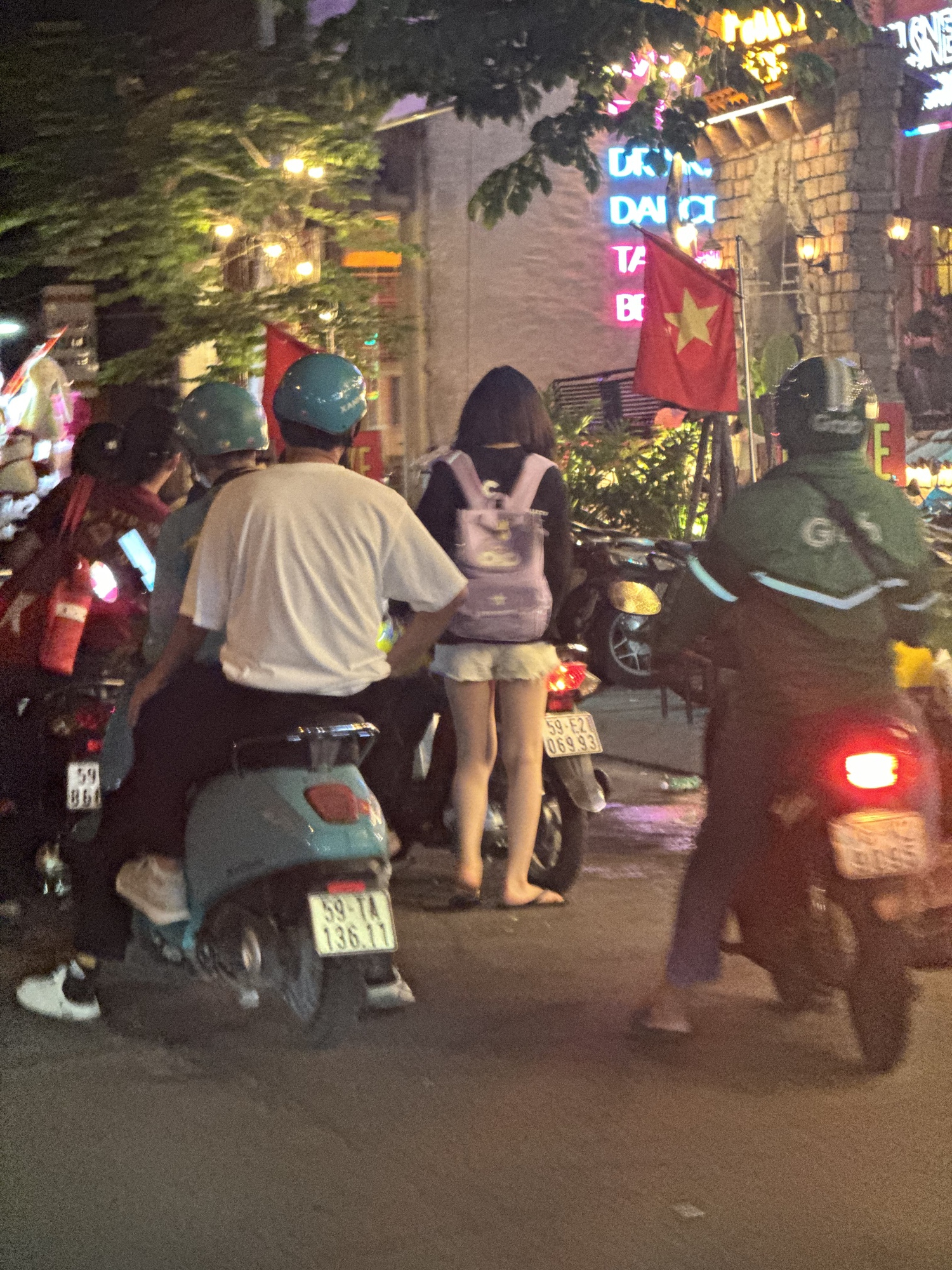 Nỗi ám ảnh của các tài xế công nghệ về đêm: Chuyện những cuốc xe 