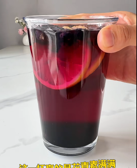 Tôi duy trì 4 loại nước dâu tằm và nhận ra da sáng lên theo cách rất tự nhiên- Ảnh 2.