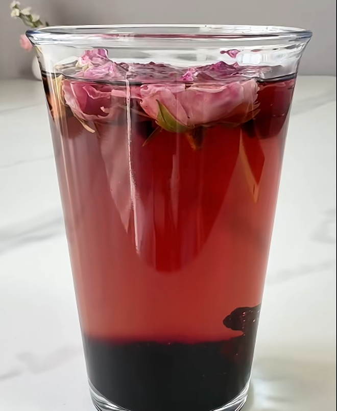 Tôi duy trì 4 loại nước dâu tằm và nhận ra da sáng lên theo cách rất tự nhiên- Ảnh 4. Tôi duy trì 4 loại nước dâu tằm và nhận ra da sáng lên theo cách rất tự nhiên- Ảnh 4.