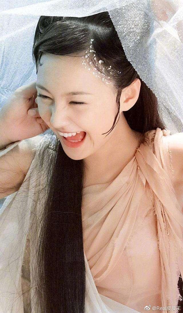 Nữ diễn viên được đạo diễn đình đám khen hết lời: 