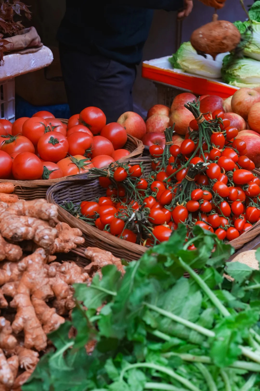 Đi chợ nông sản đâu chỉ mua rau, ấy là cuộc 